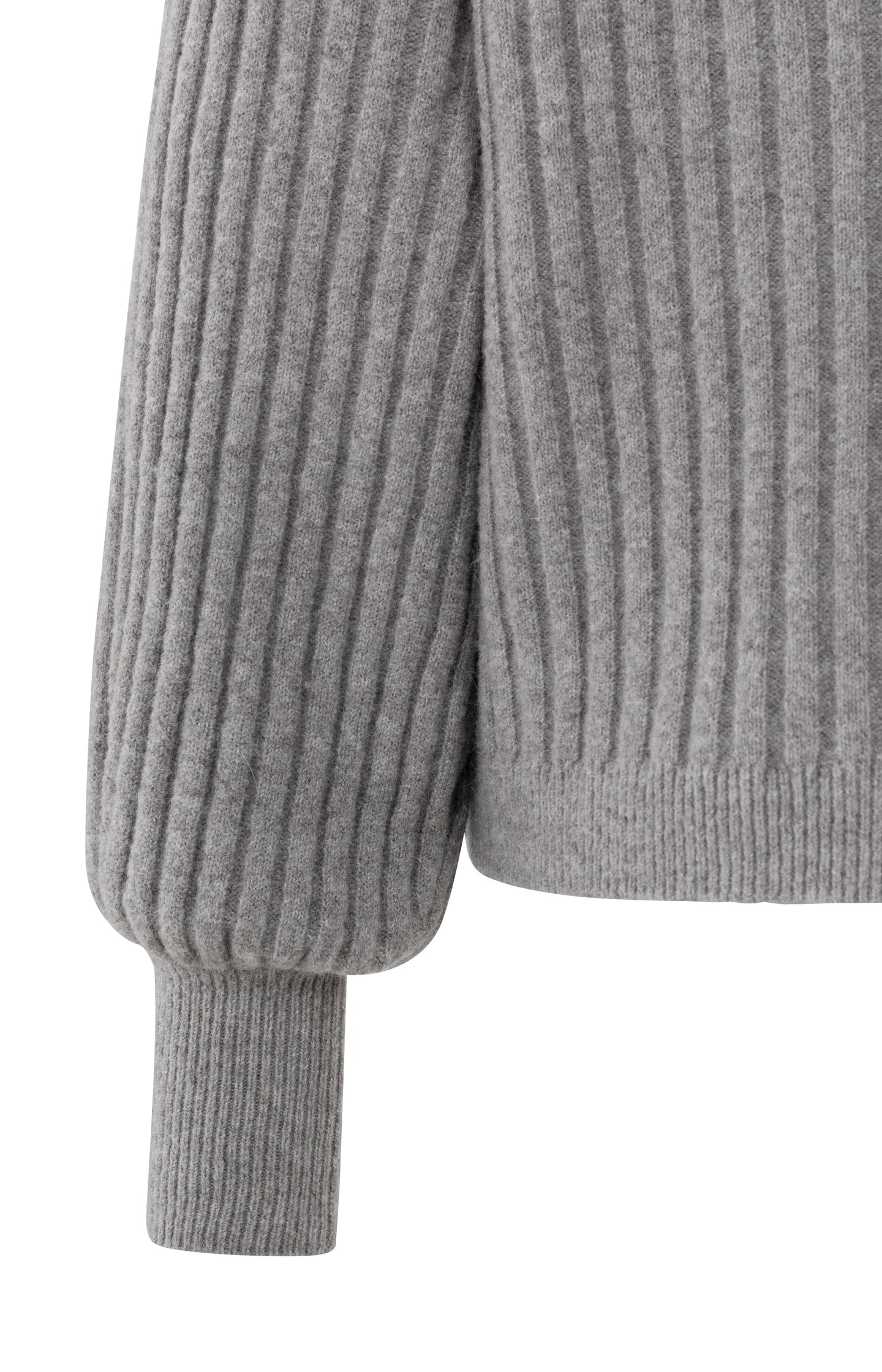 Ribbed sweater with round neck and long sleeves
