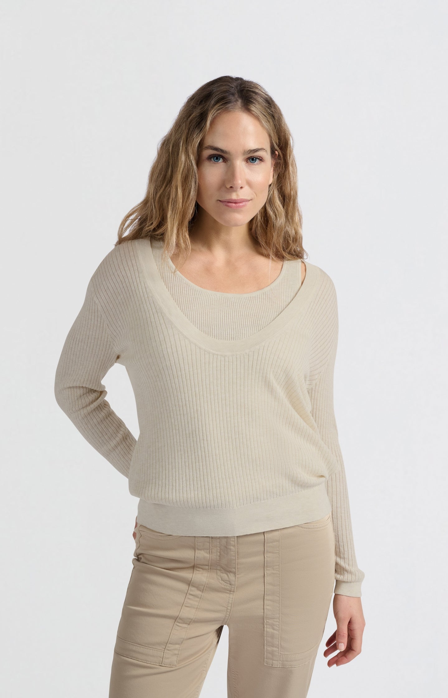Beige ribgebreide trui met tanktop-detail - YAYA
