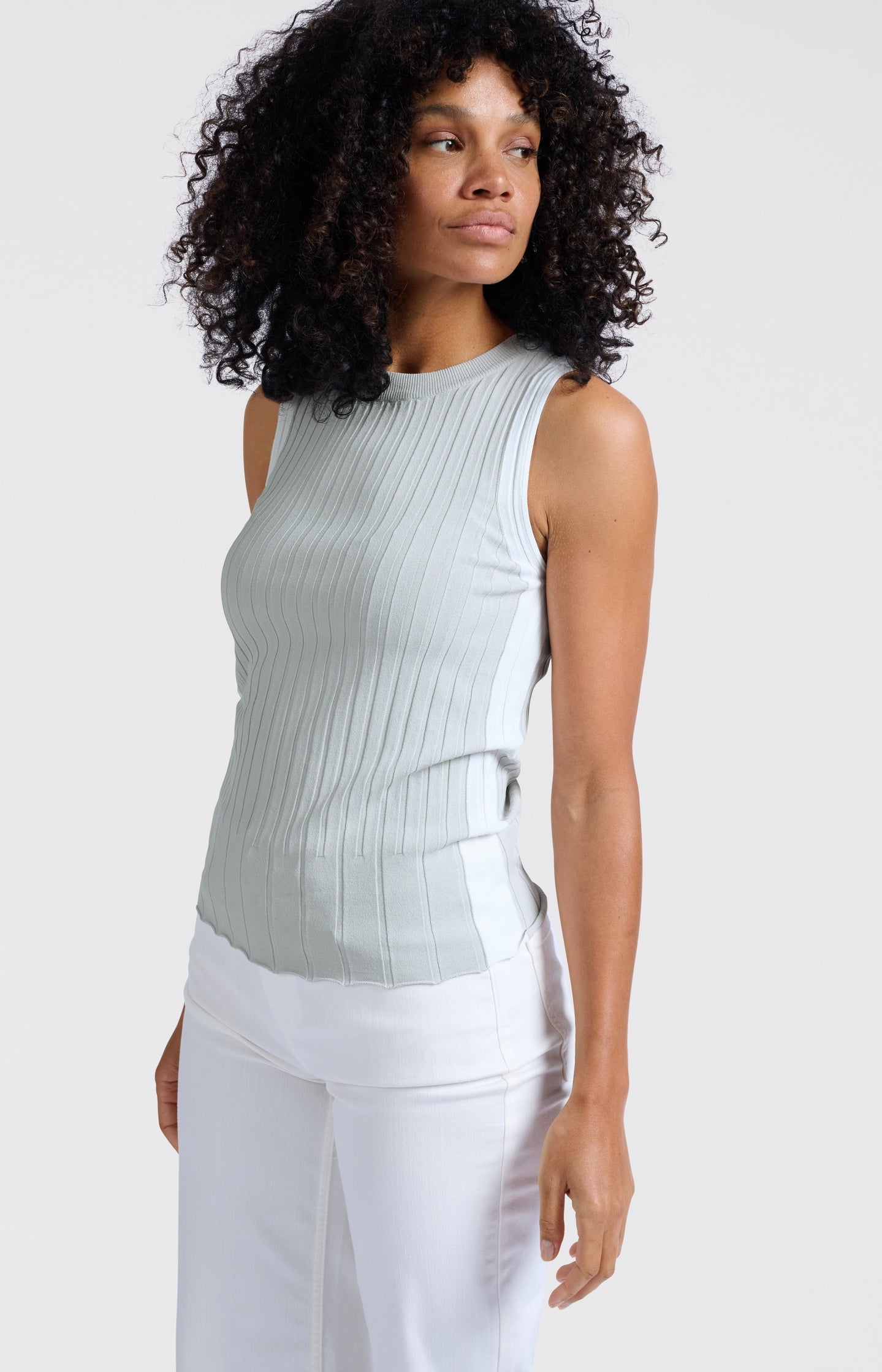 Ribbed tanktop with contrasting details