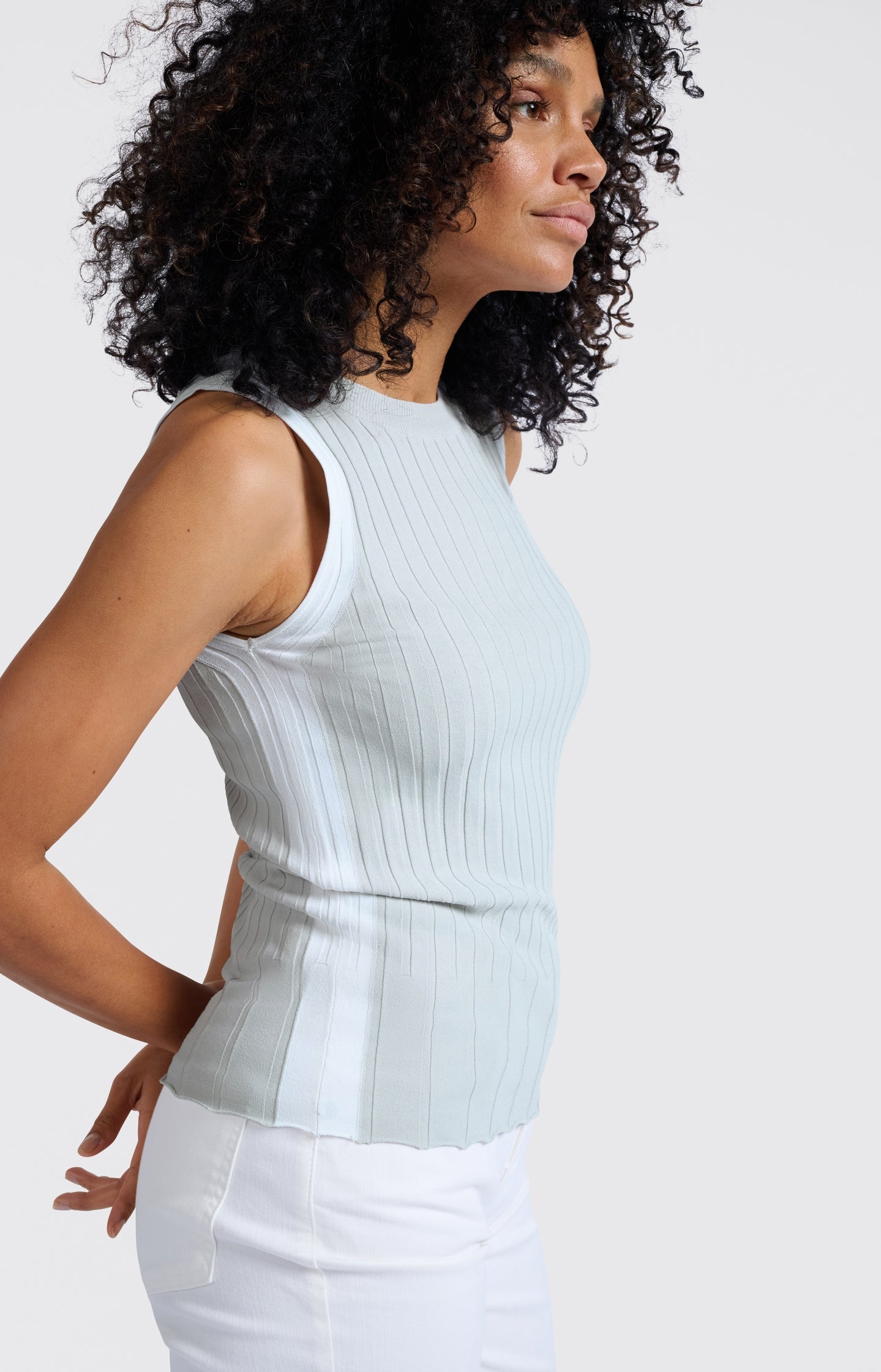 Ribbed tanktop with contrasting details
