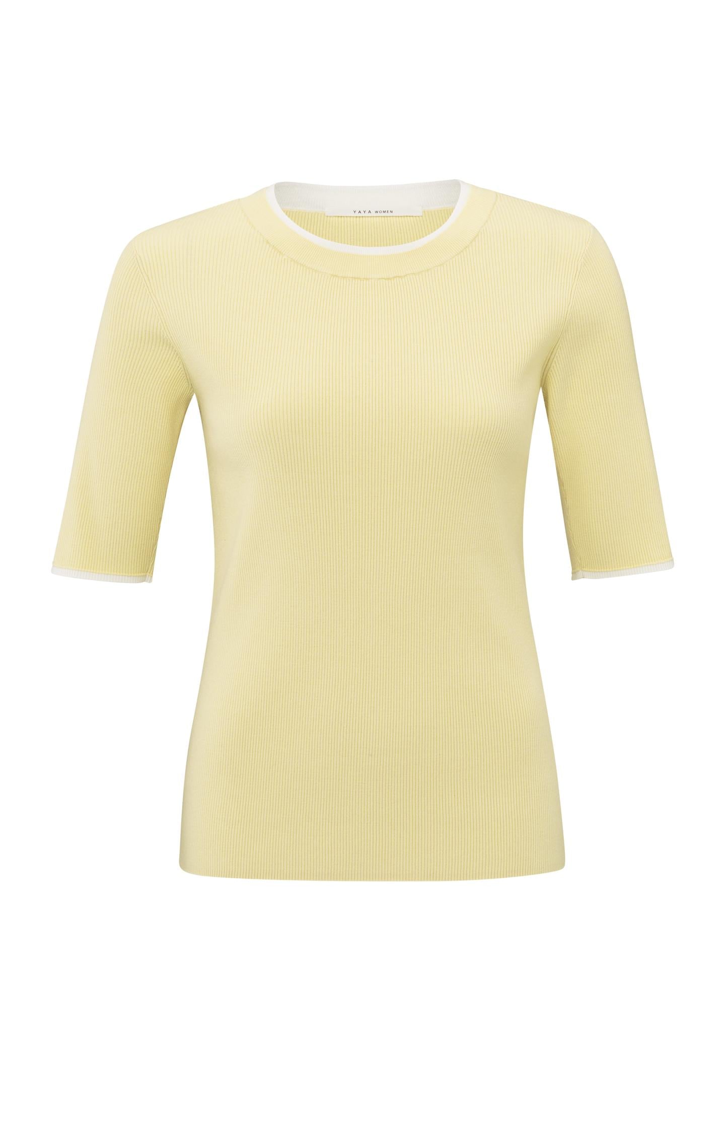 Ribbed top with half sleeves - Type: product