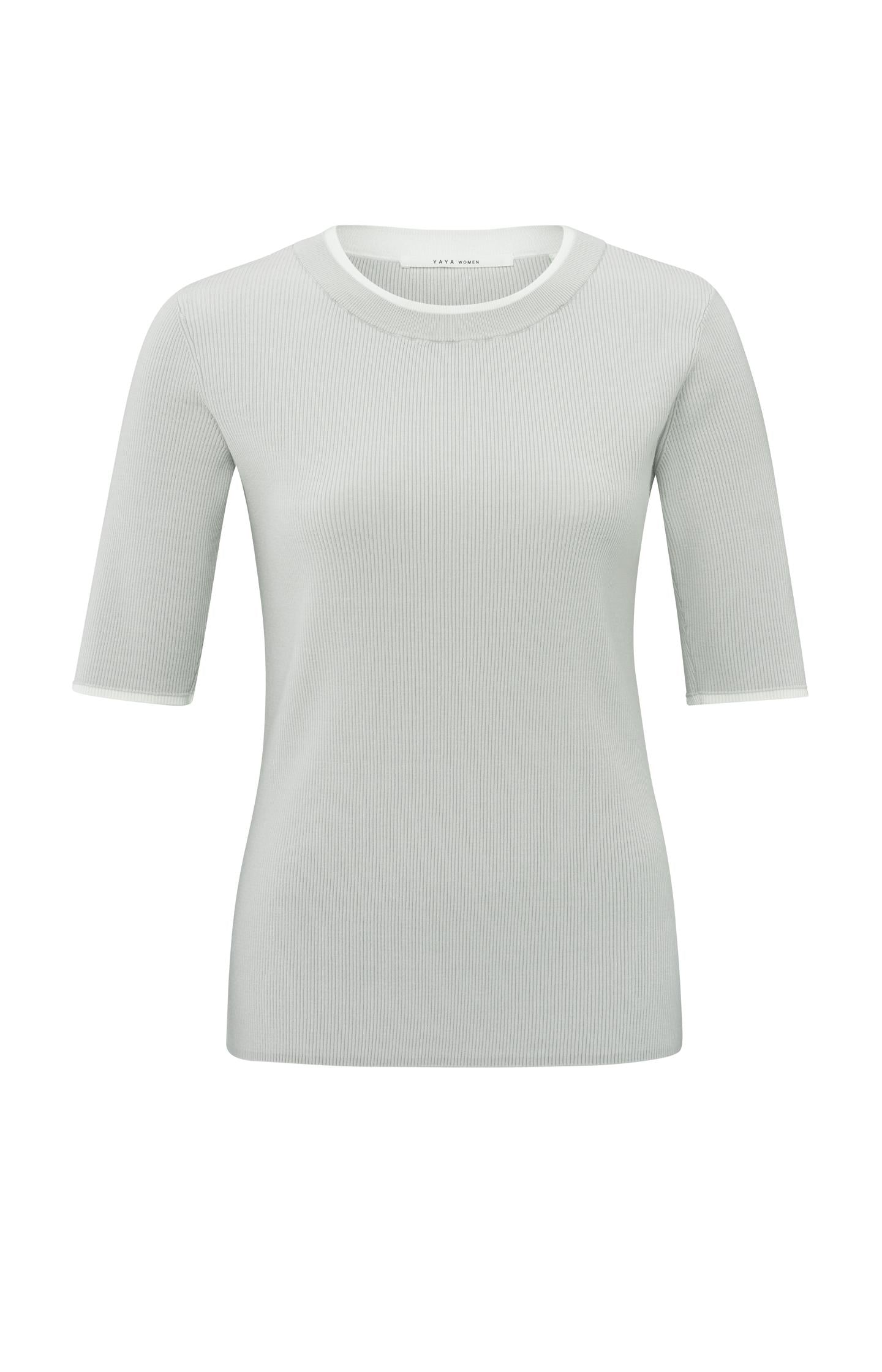 Ribbed top with half sleeves - Type: product