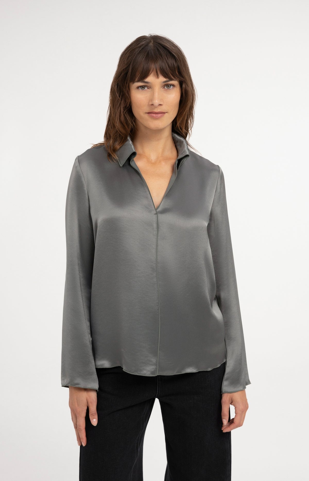 Satin blouse with collar - Soap Grey