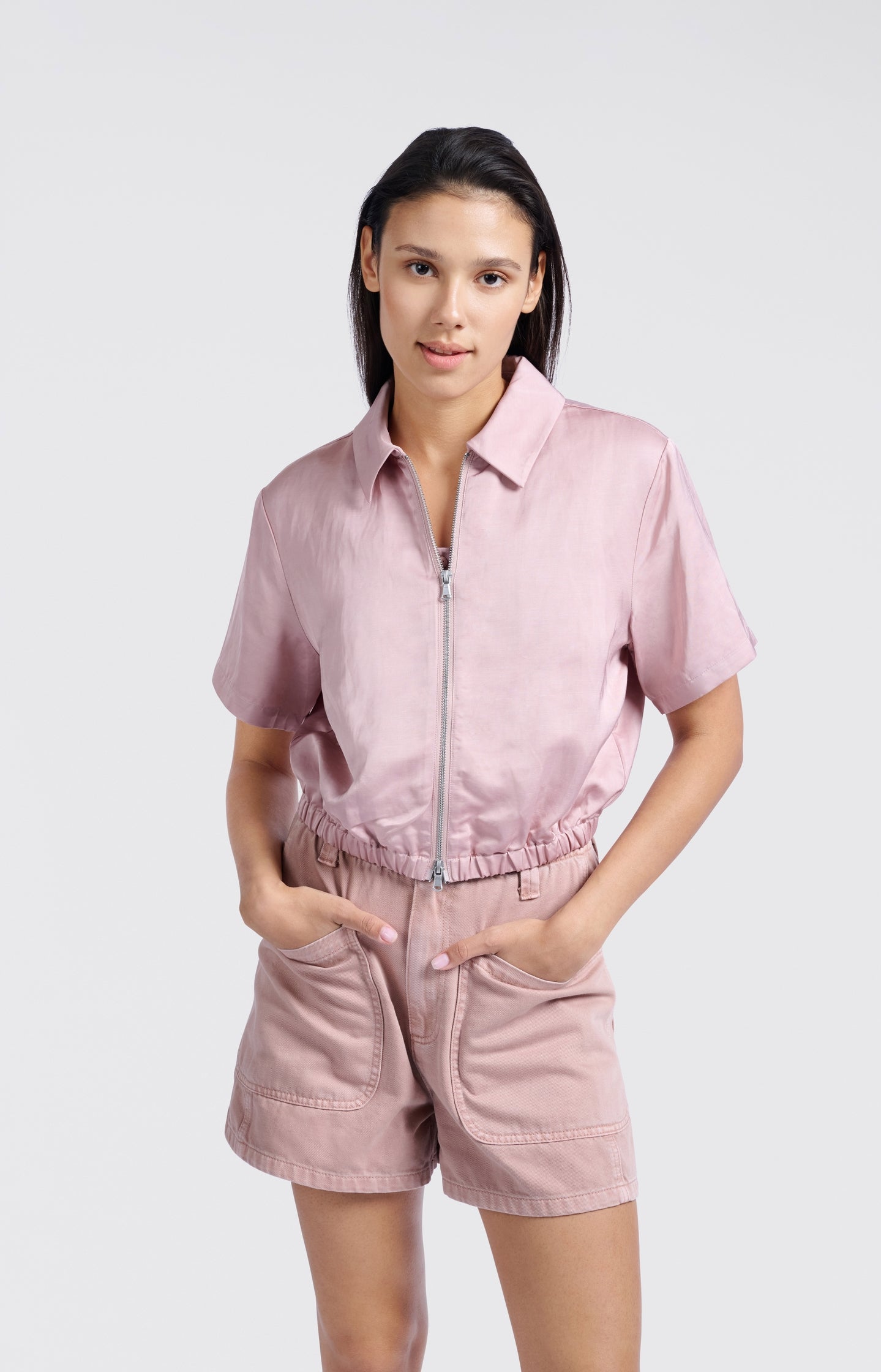 Satin short-sleeve jacket with zipper closure