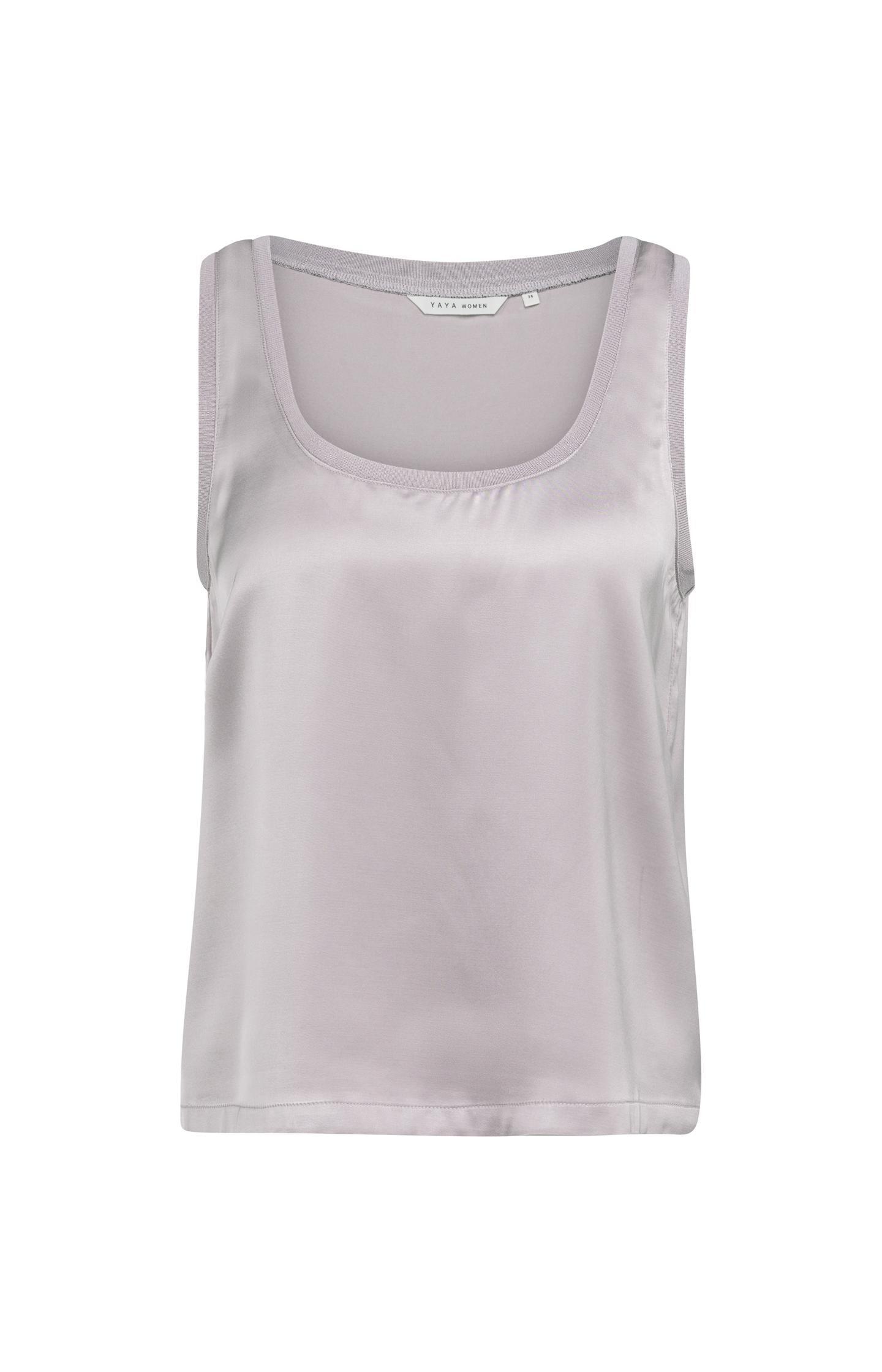 Satin top with ribbed neckline - Type: lookbook