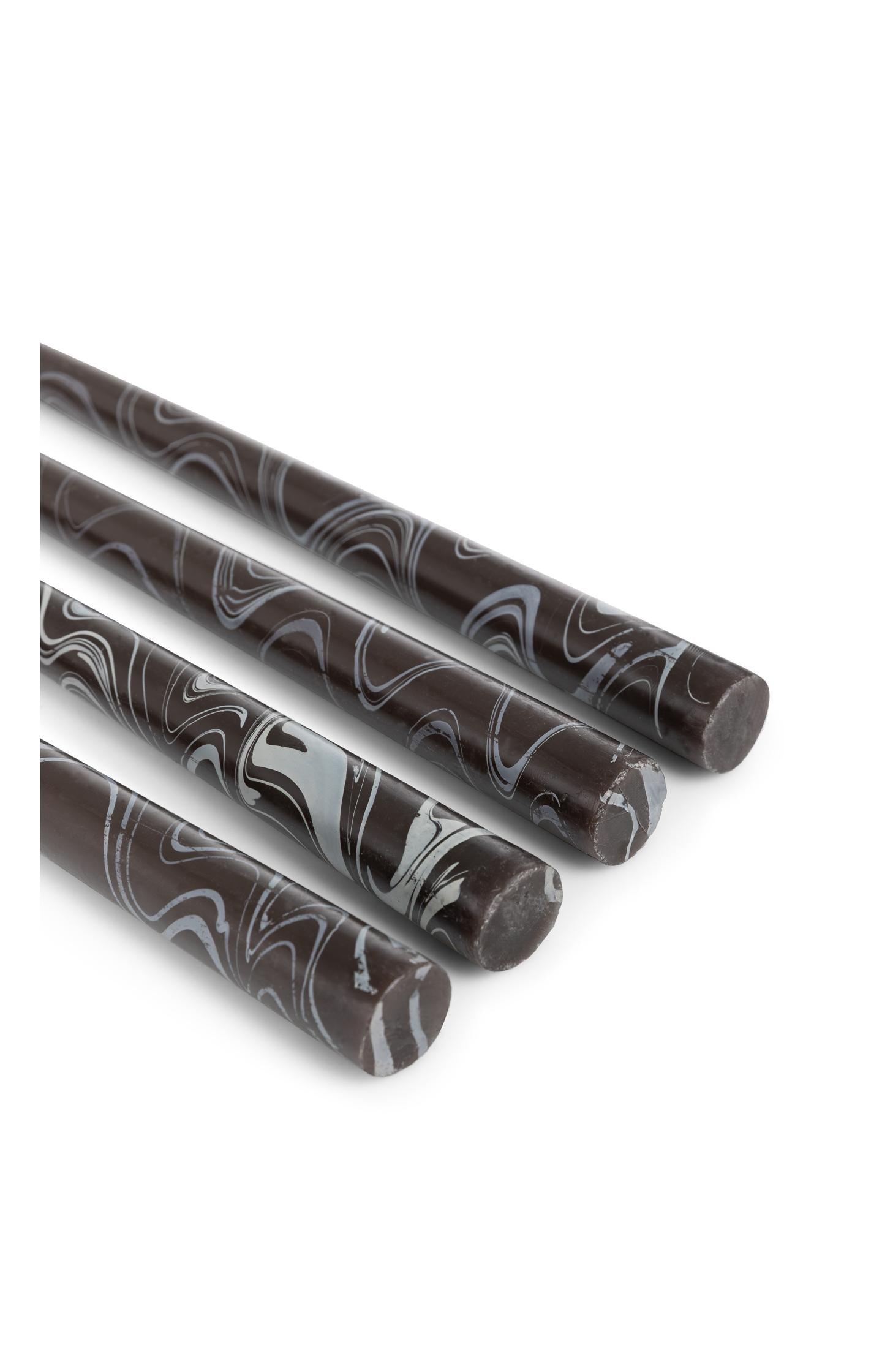 Set of 4 marble-print dinner candles