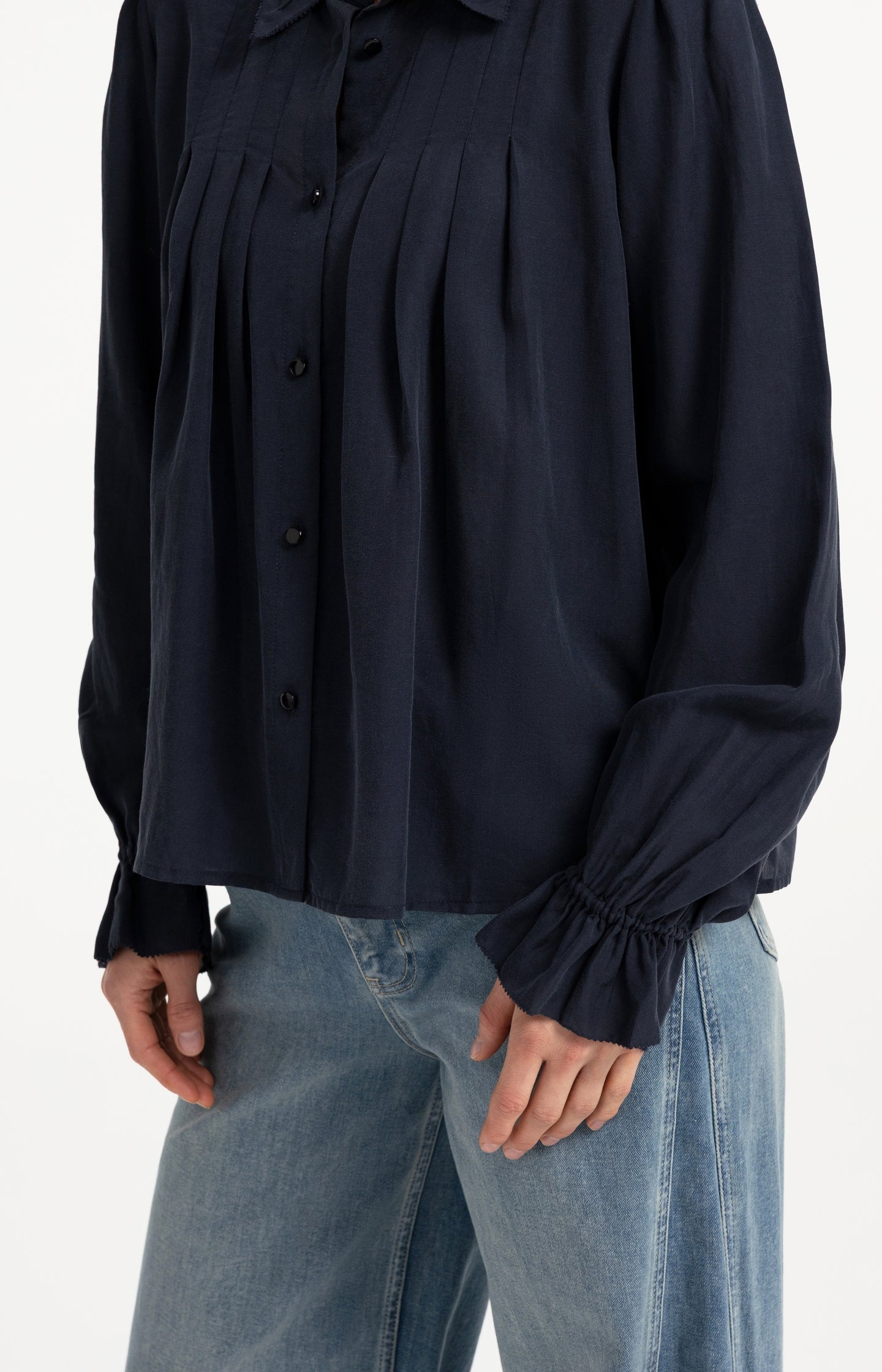 Sheer blouse with pleated details - Type: lookbook