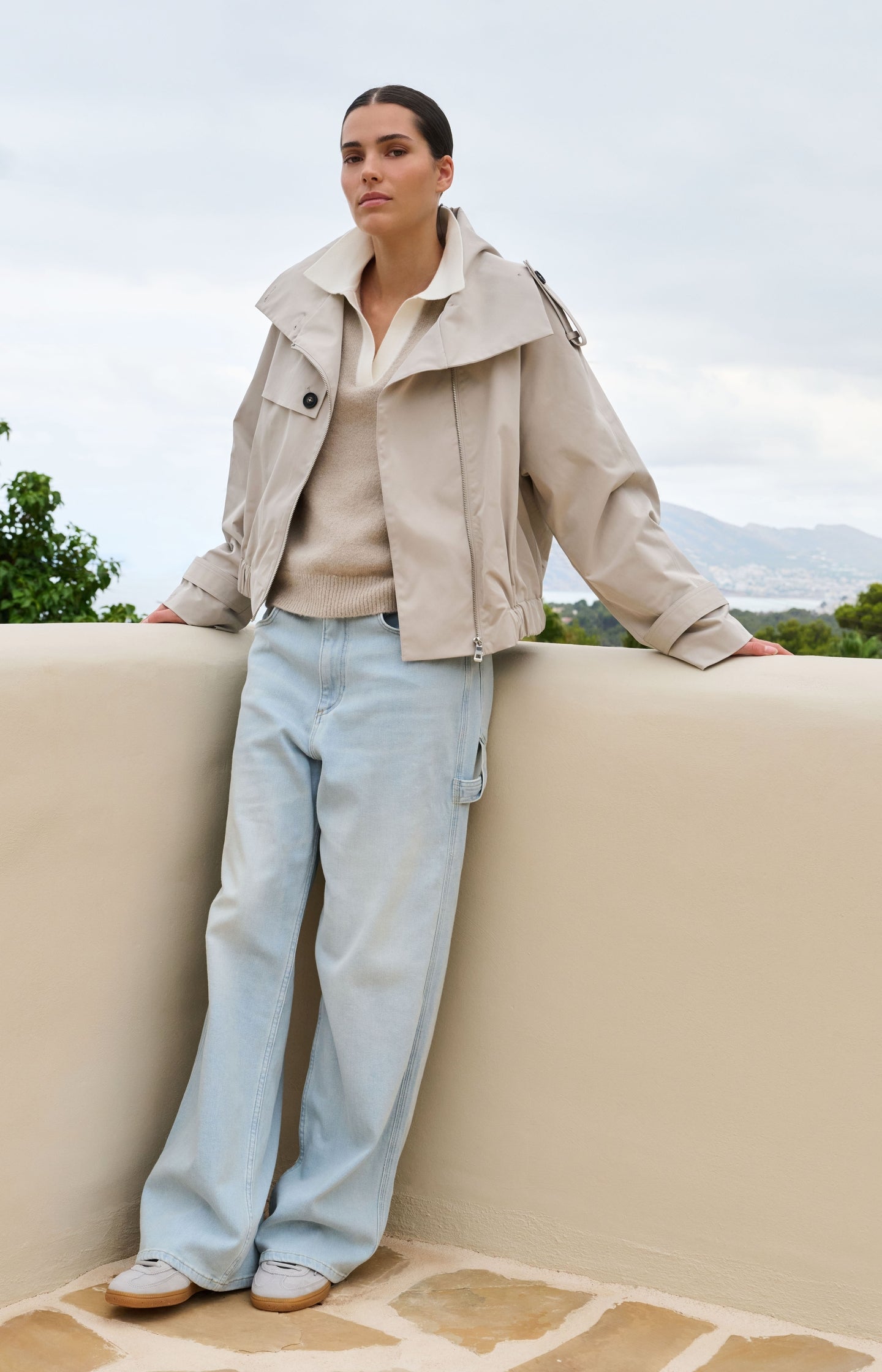 Short bomber jacket with trench details - Type: lookbook