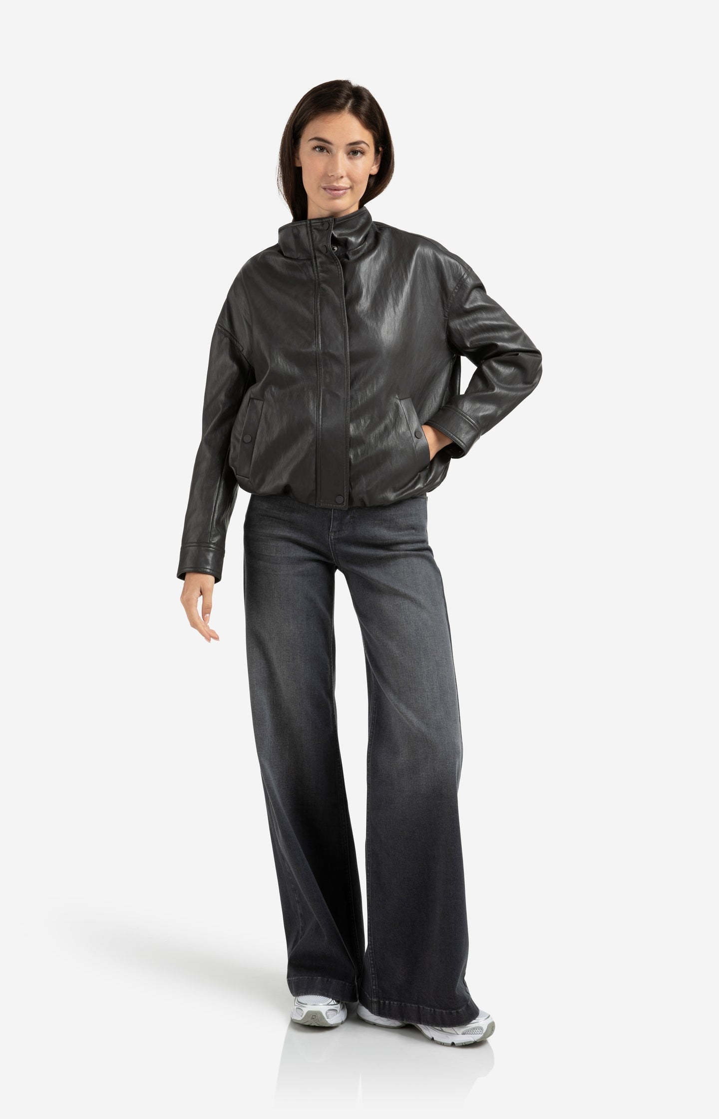 Short faux leather jacket with elastic hem