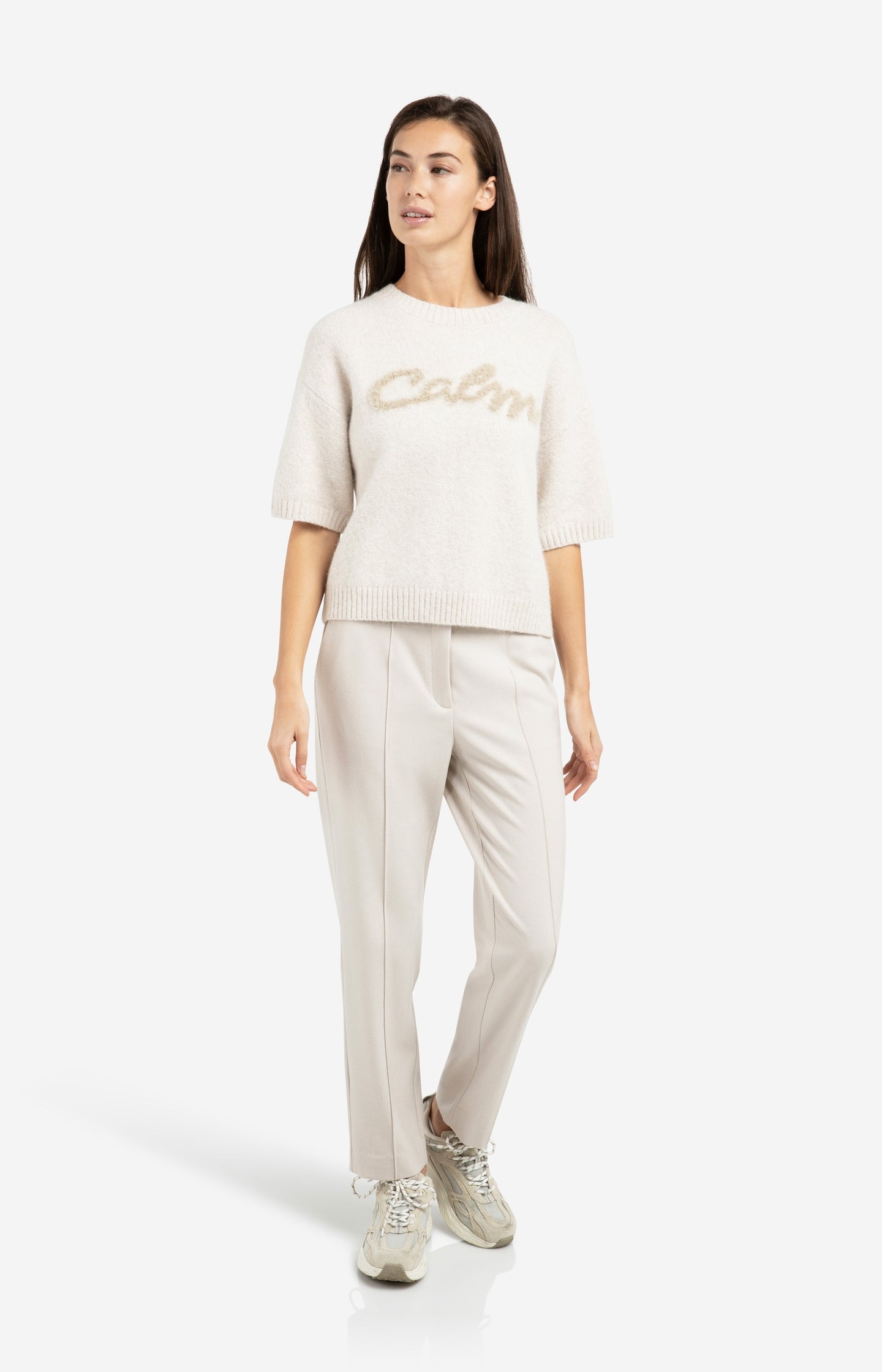 Short sleeve sweater with fluffy text detail - Type: lookbook