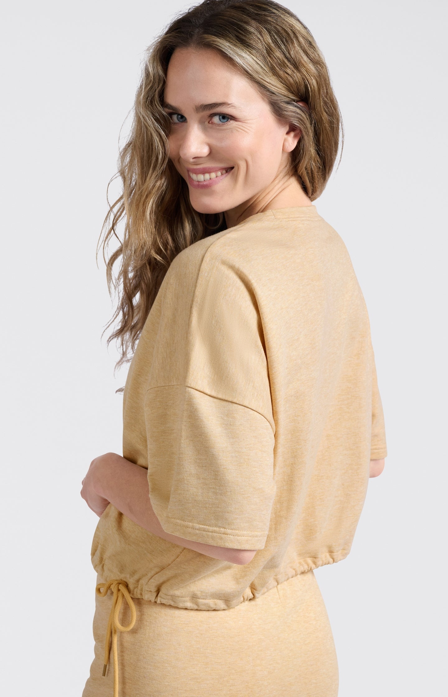 Short sleeve sweatshirt with drawstrings