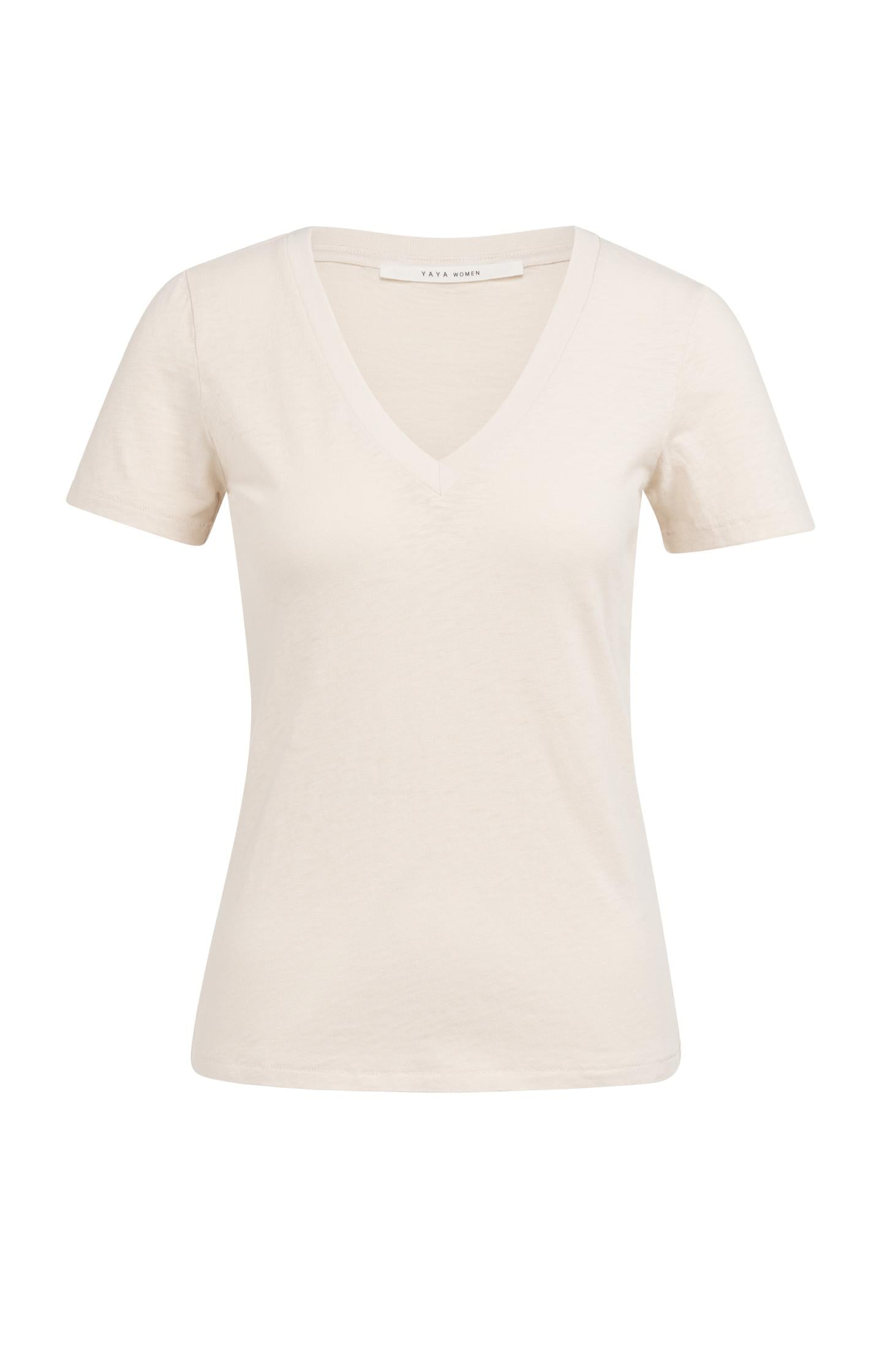 Short sleeve T-shirt with subtle washed effect - Type: product