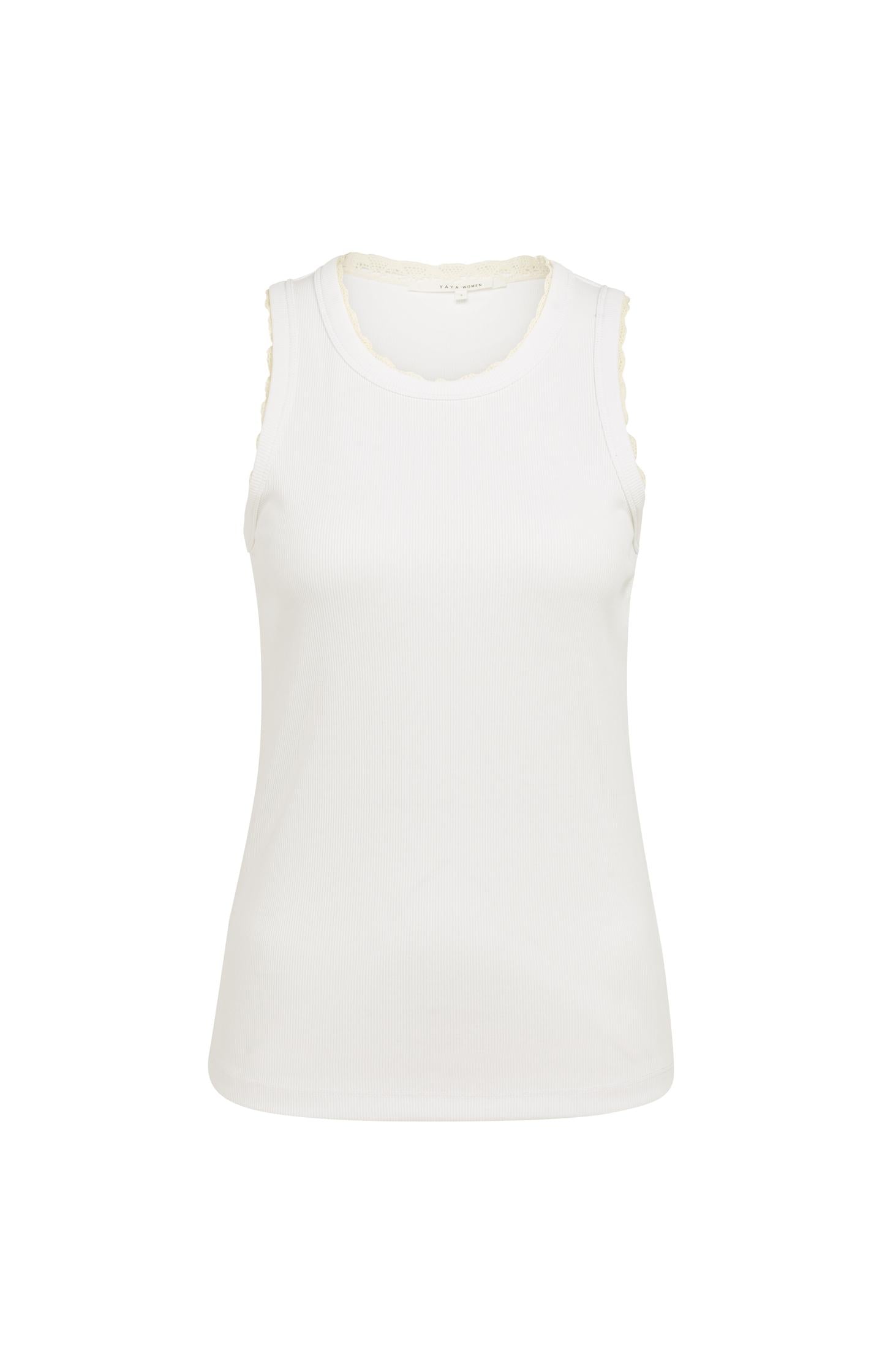 Singlet with lace details - Type: lookbook