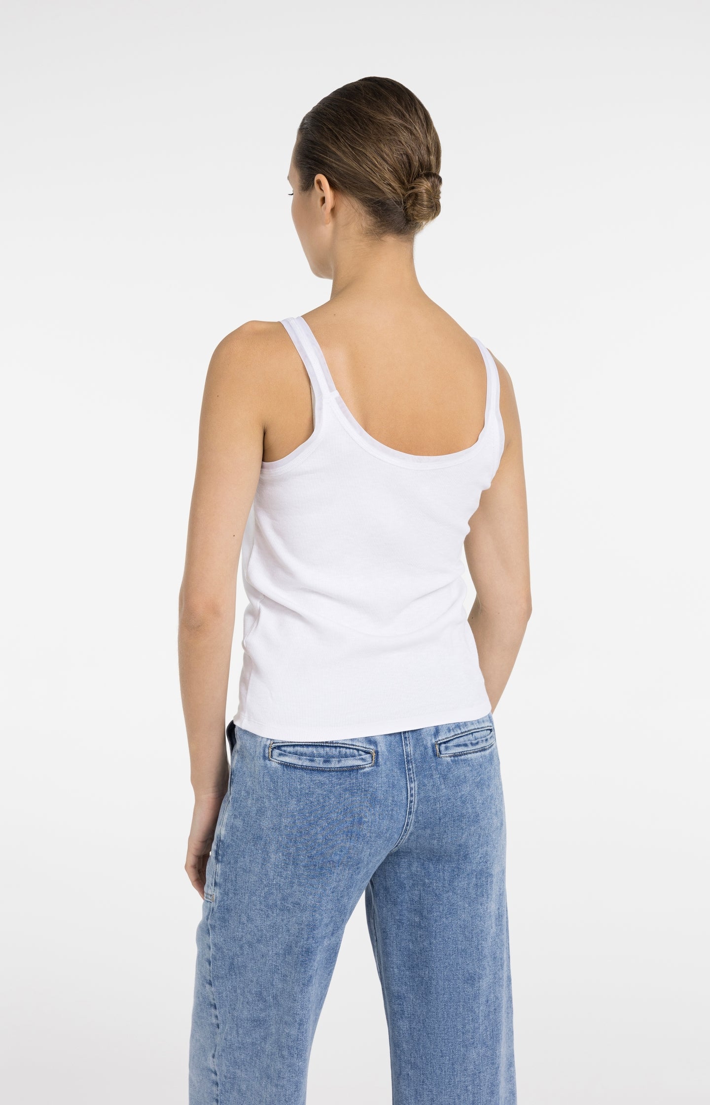 Singlet with mesh detail - Type: lookbook