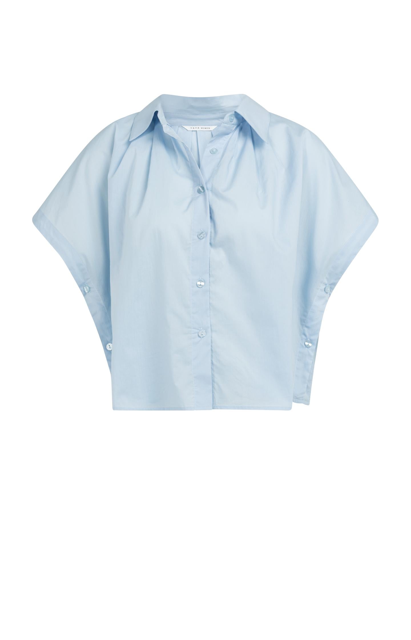 Ärmellose Bluse mit Zierknöpfen