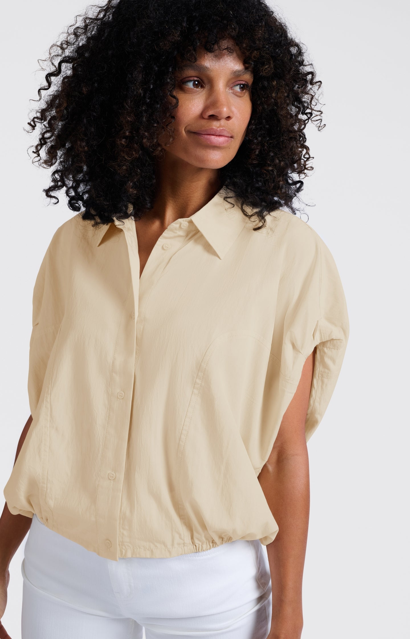 Sleeveless blouse with elastic waist
