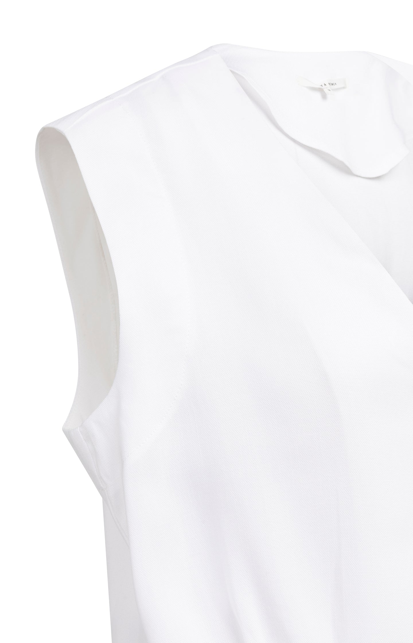 Sleeveless blouse with pleat details and elastic hem