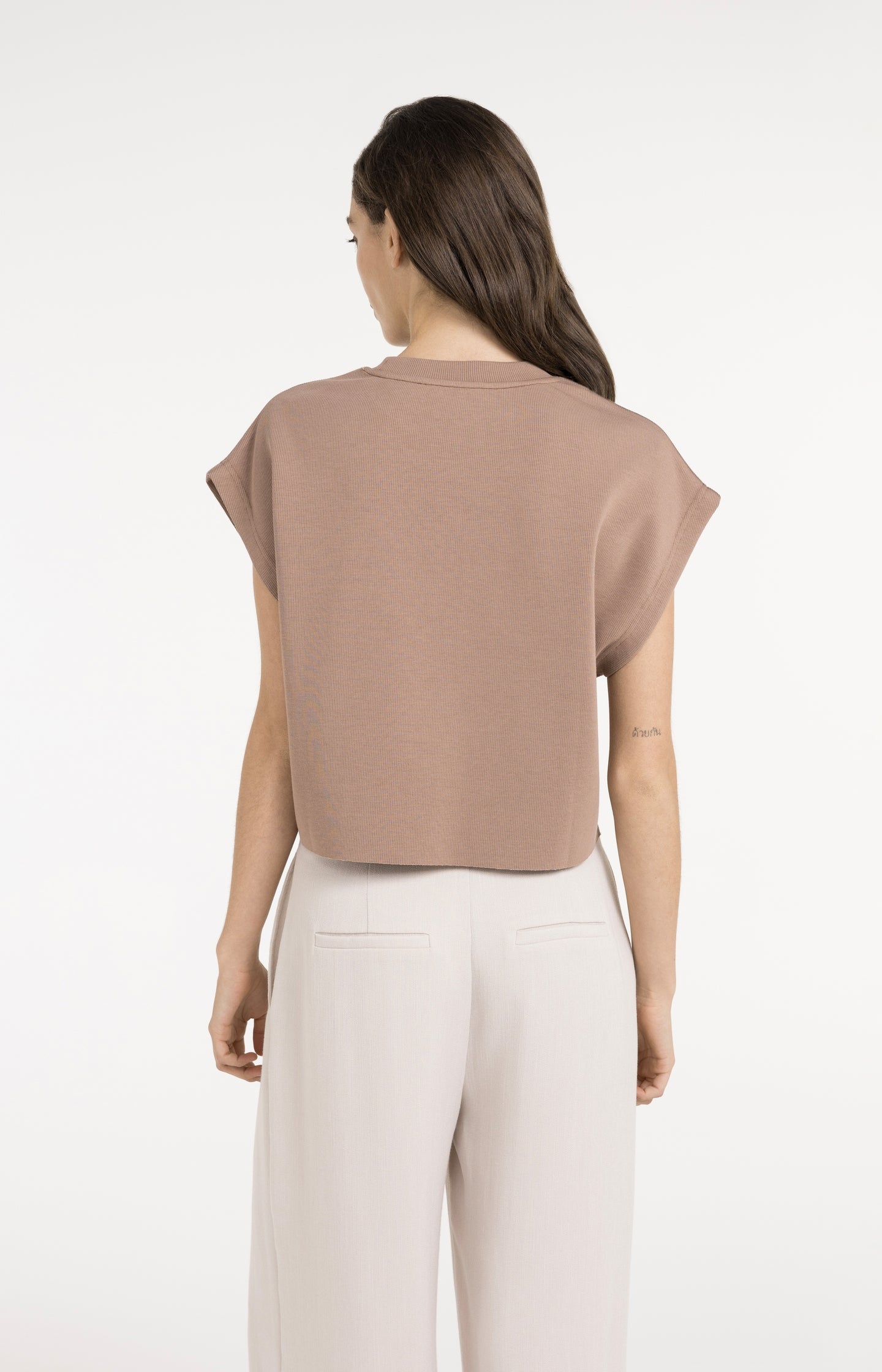 Sleeveless boxy sweatshirt with ribbed details
