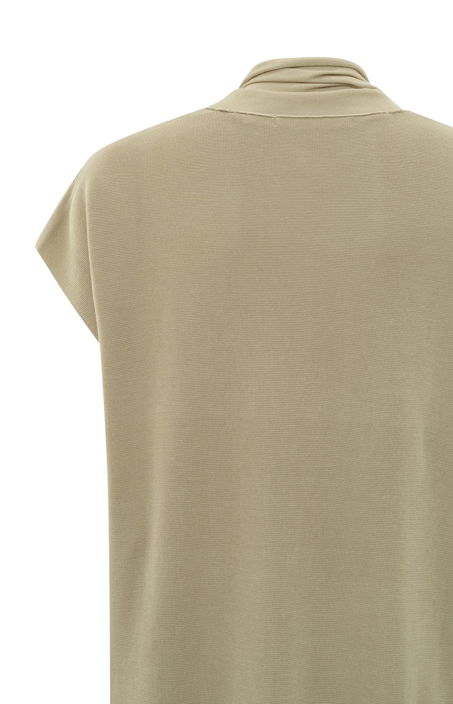 Sleeveless cardigan with pockets and seam details