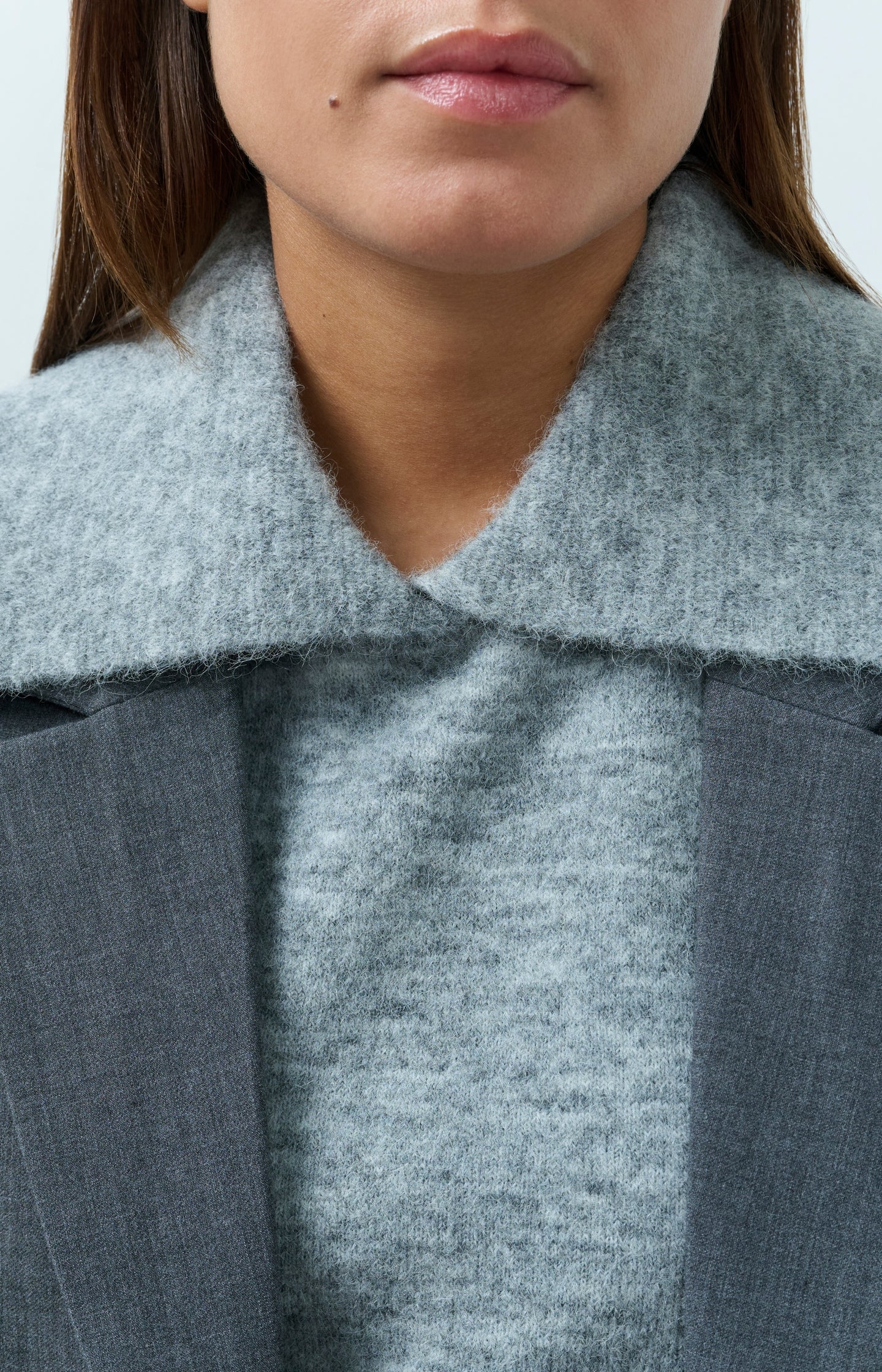 Sleeveless knitted top with collar - Type: lookbook