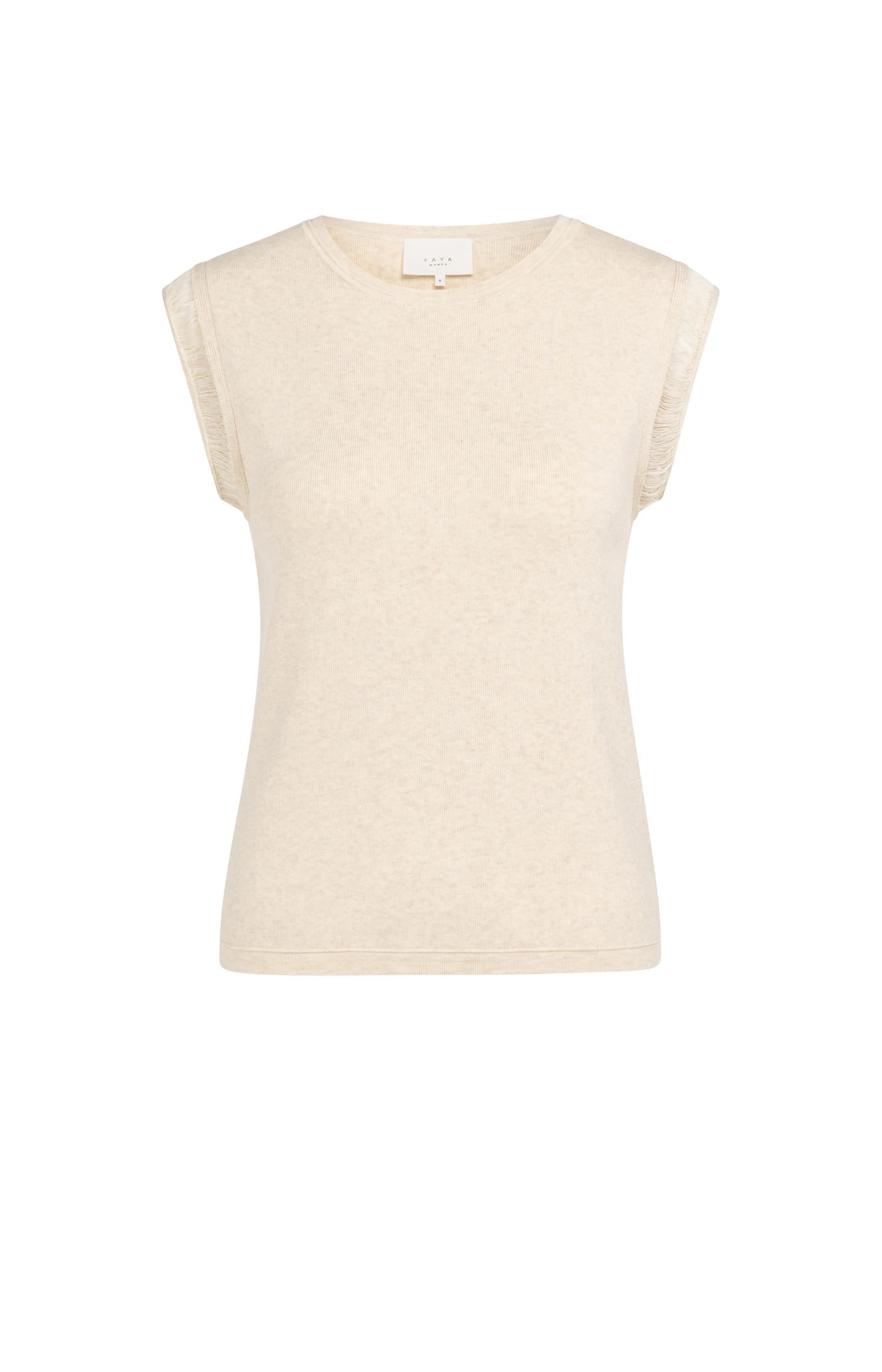 Sleeveless knitted top with playful sleeve edge - Type: lookbook