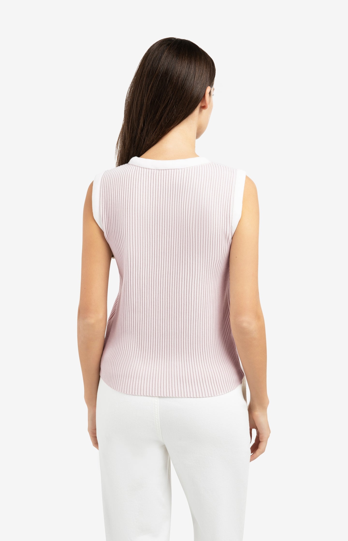 Sleeveless ribbed sweater with crew neckline