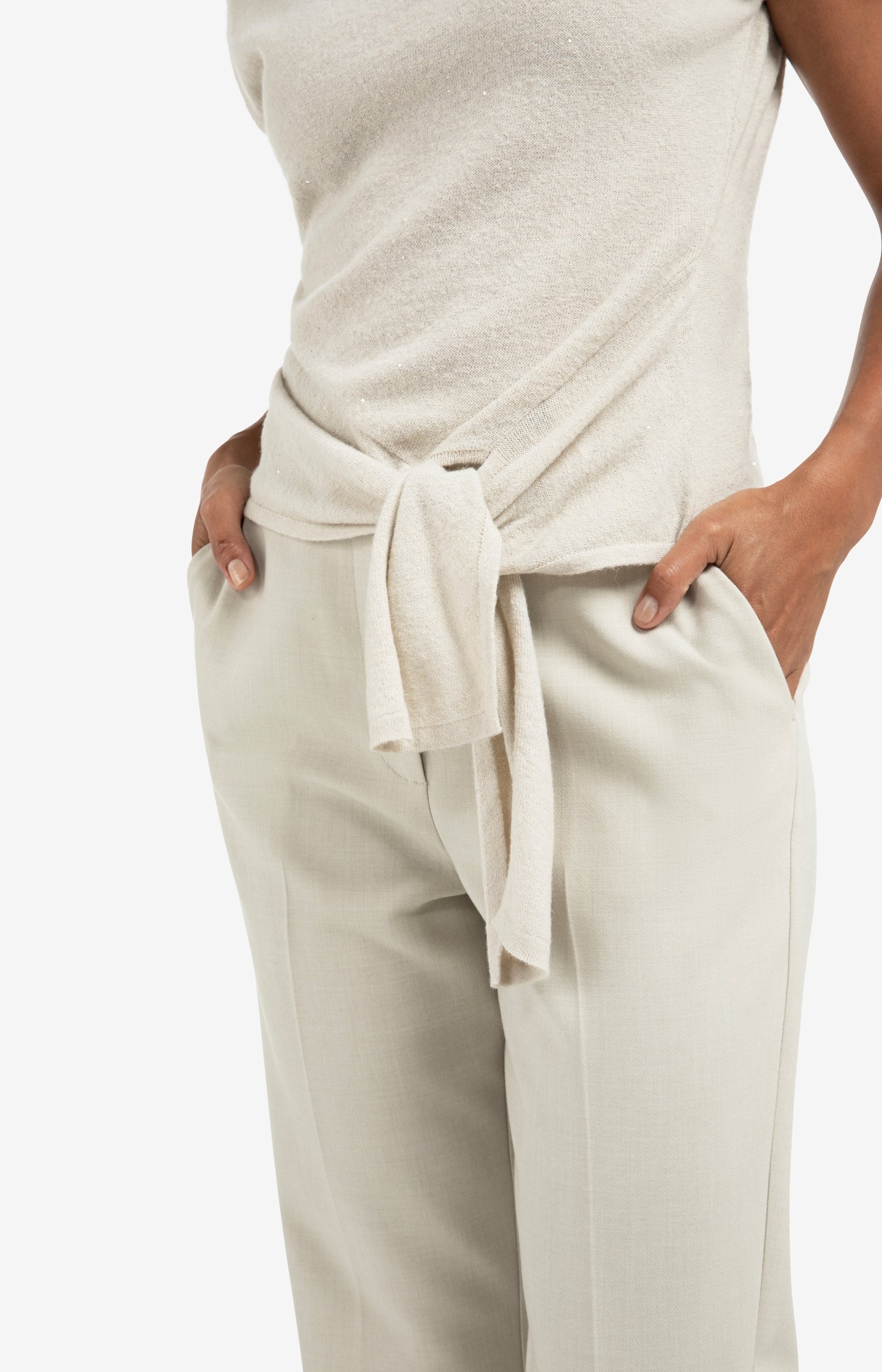 Sleeveless sweater with knot detail and subtle sequins - Type: lookbook