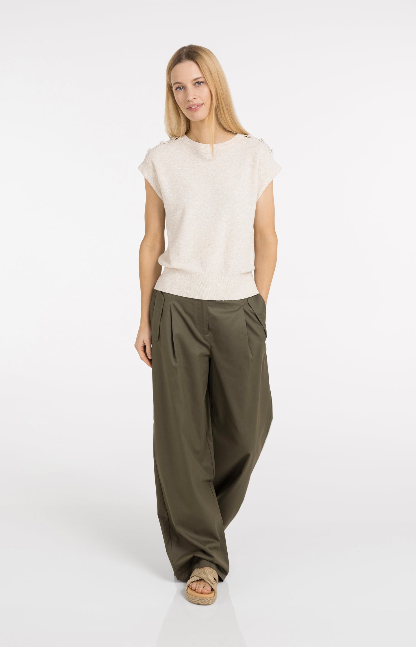 Sleeveless sweater with shoulder button details - Type: lookbook