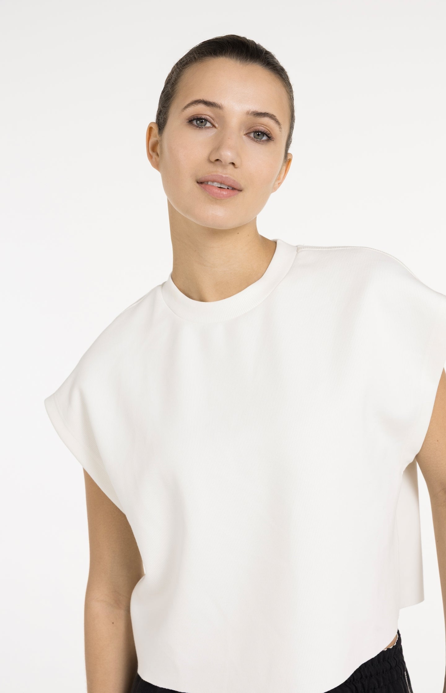 Sleeveless sweatshirt in boxy fit - Type: lookbook