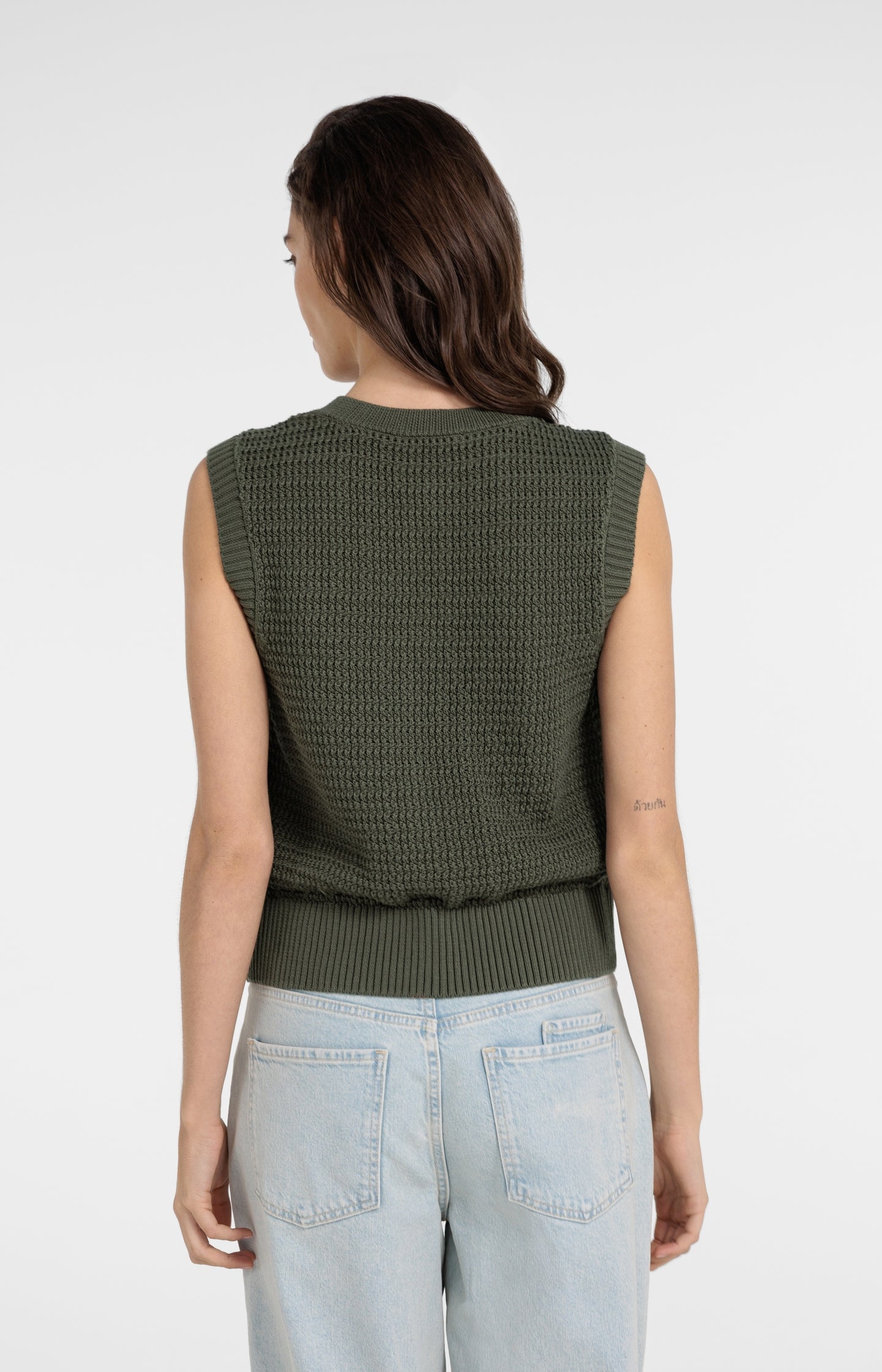 Sleeveless textured cardigan with gold-tone buttons