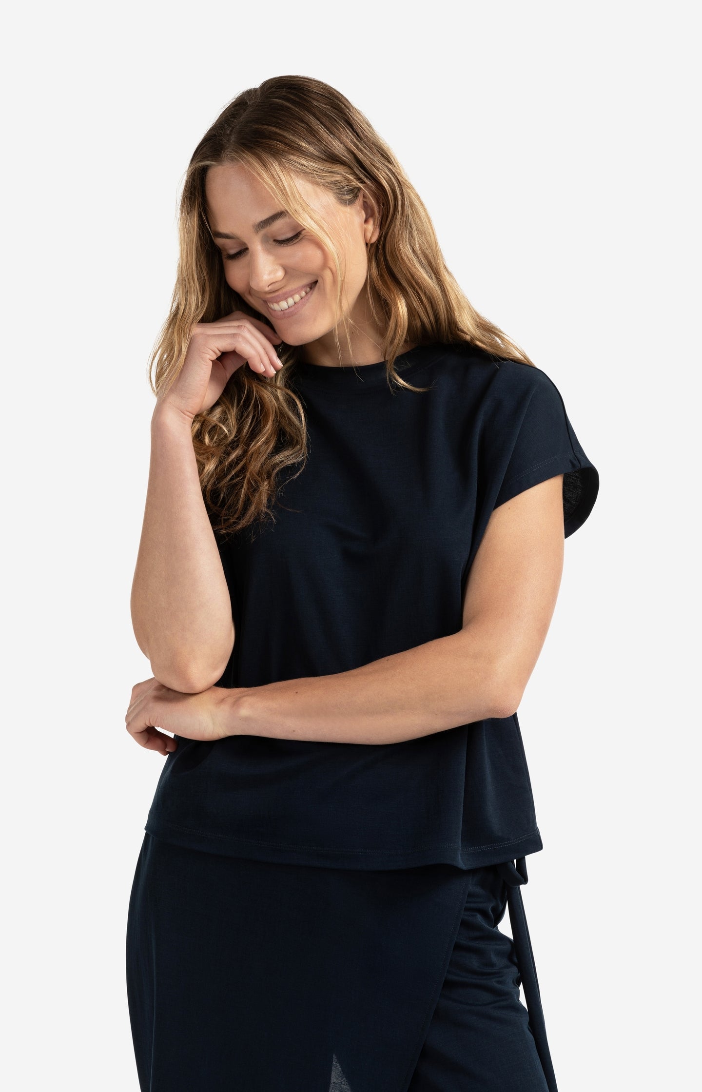 Sleeveless top with crew neck and straight fit