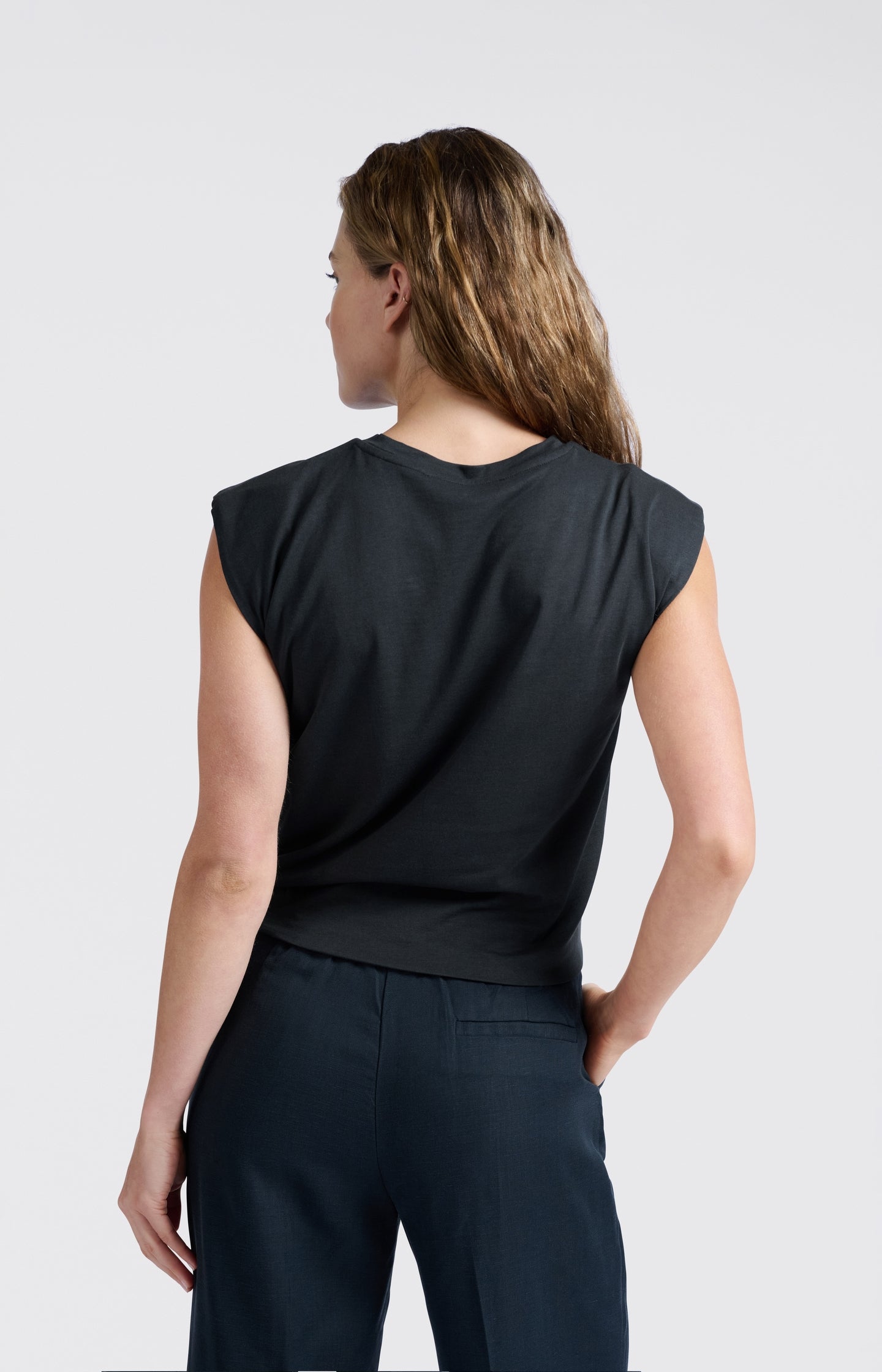 Sleeveless top with knot detail
