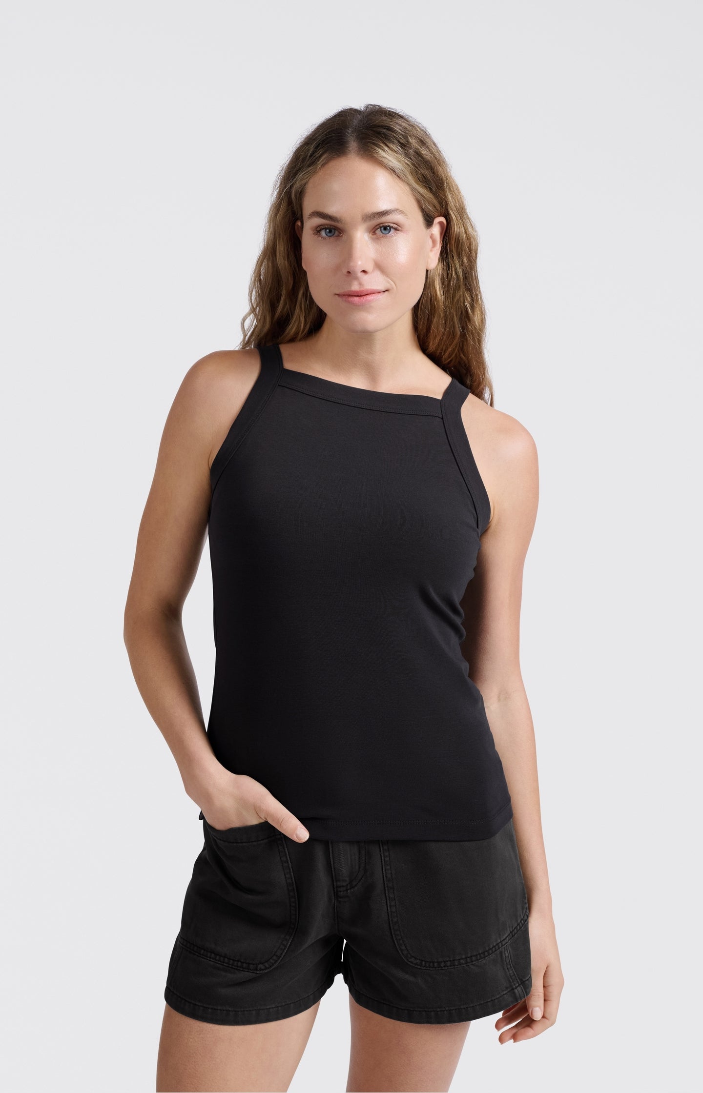 Sleeveless top with straight neckline and fitted fit - Type: lookbook
