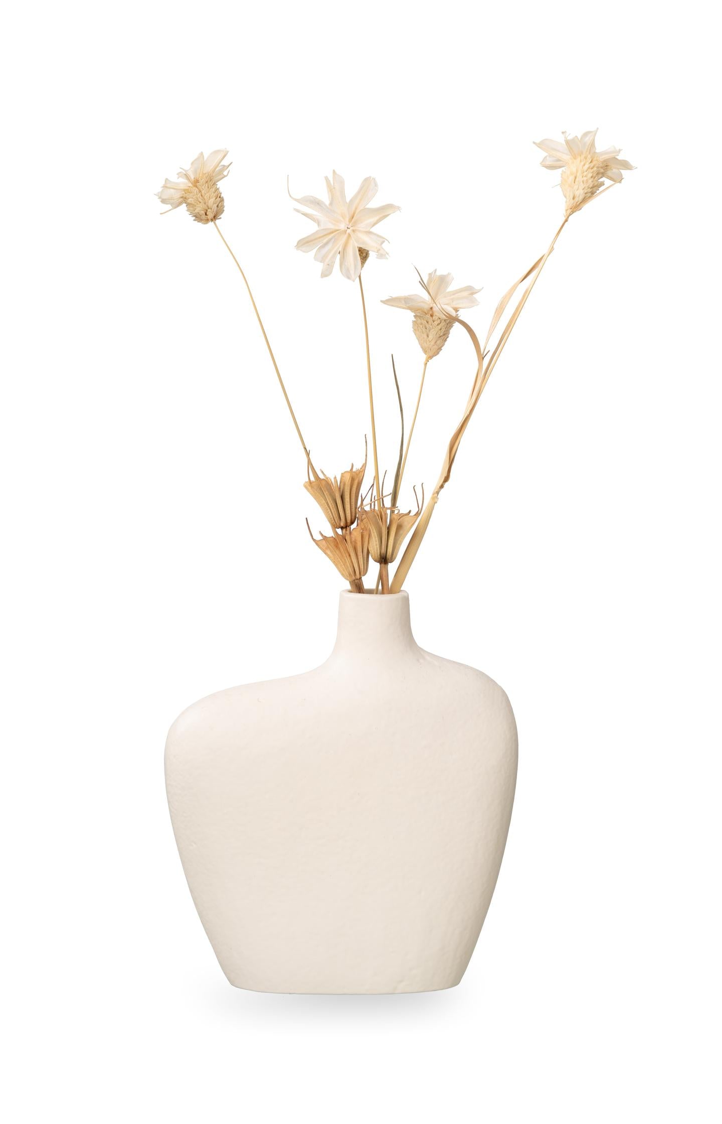 Small decorative aluminium vase - Type: product