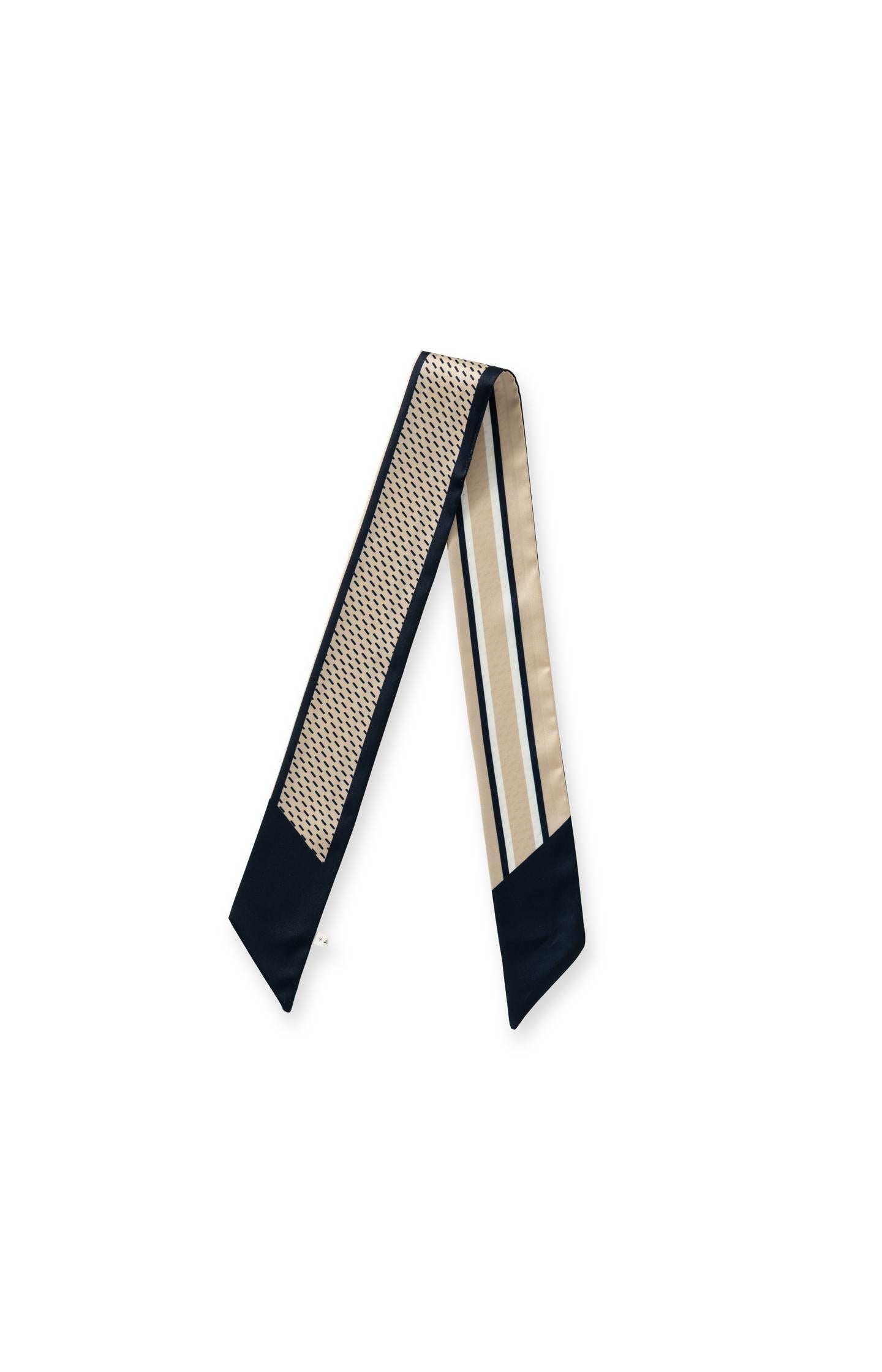 Small woven scarf with print and contrasting border - Type: product