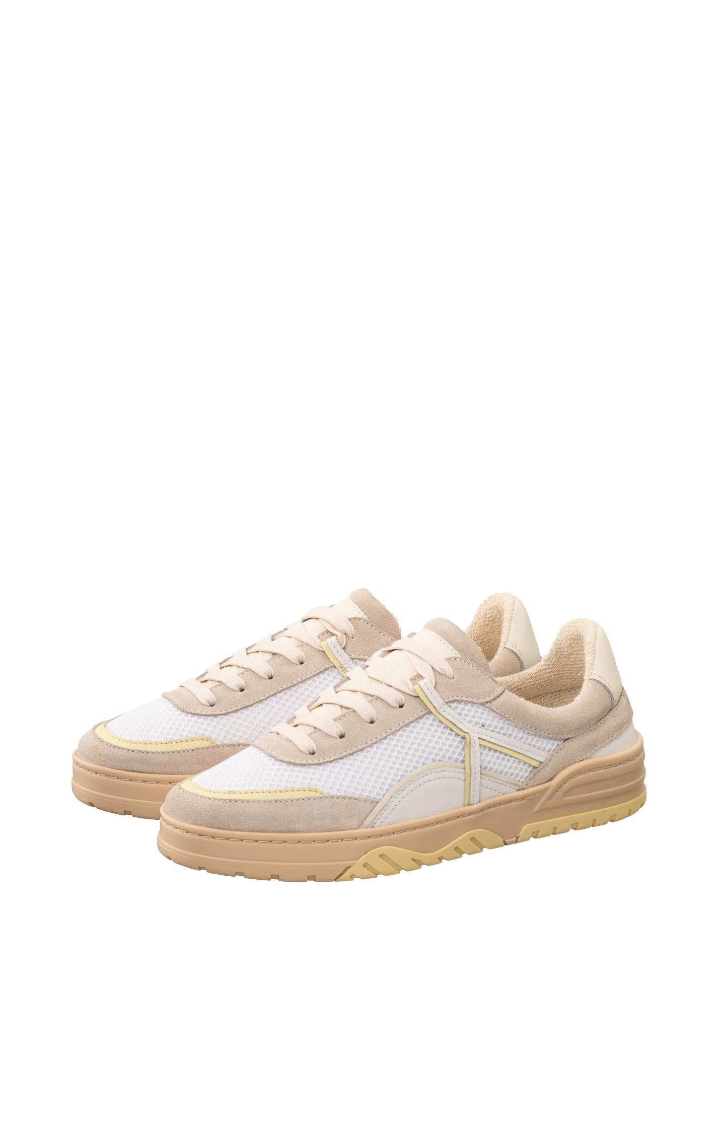 Sneakers with contrasting colors - Type: product