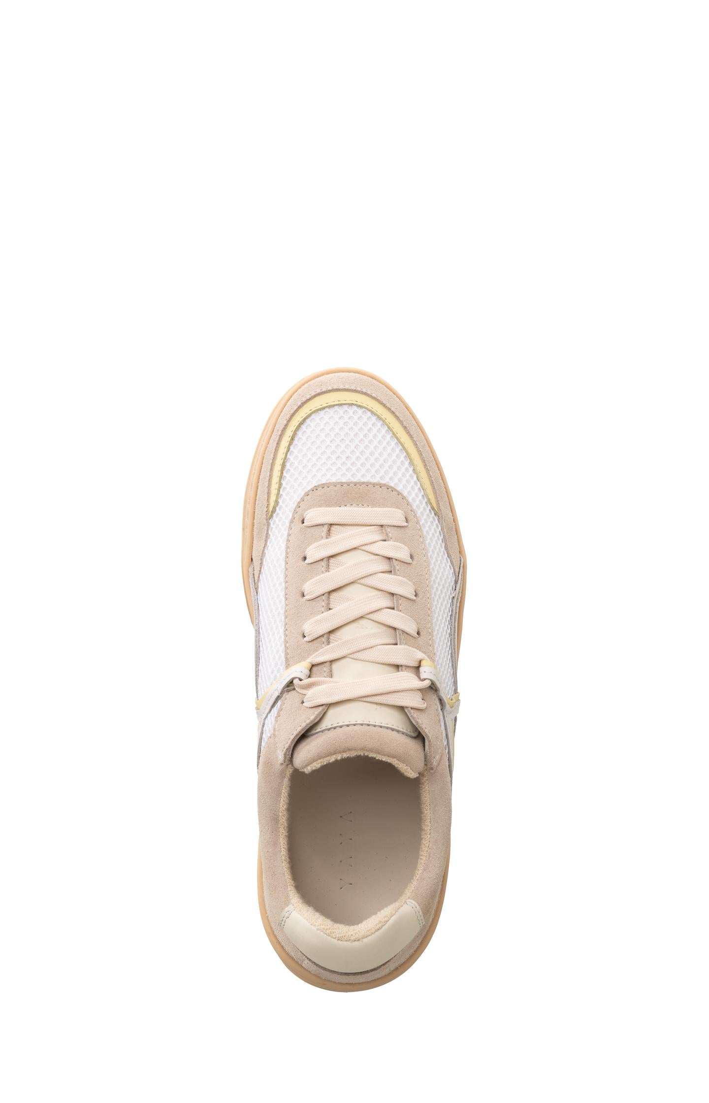 Sneakers with contrasting colors