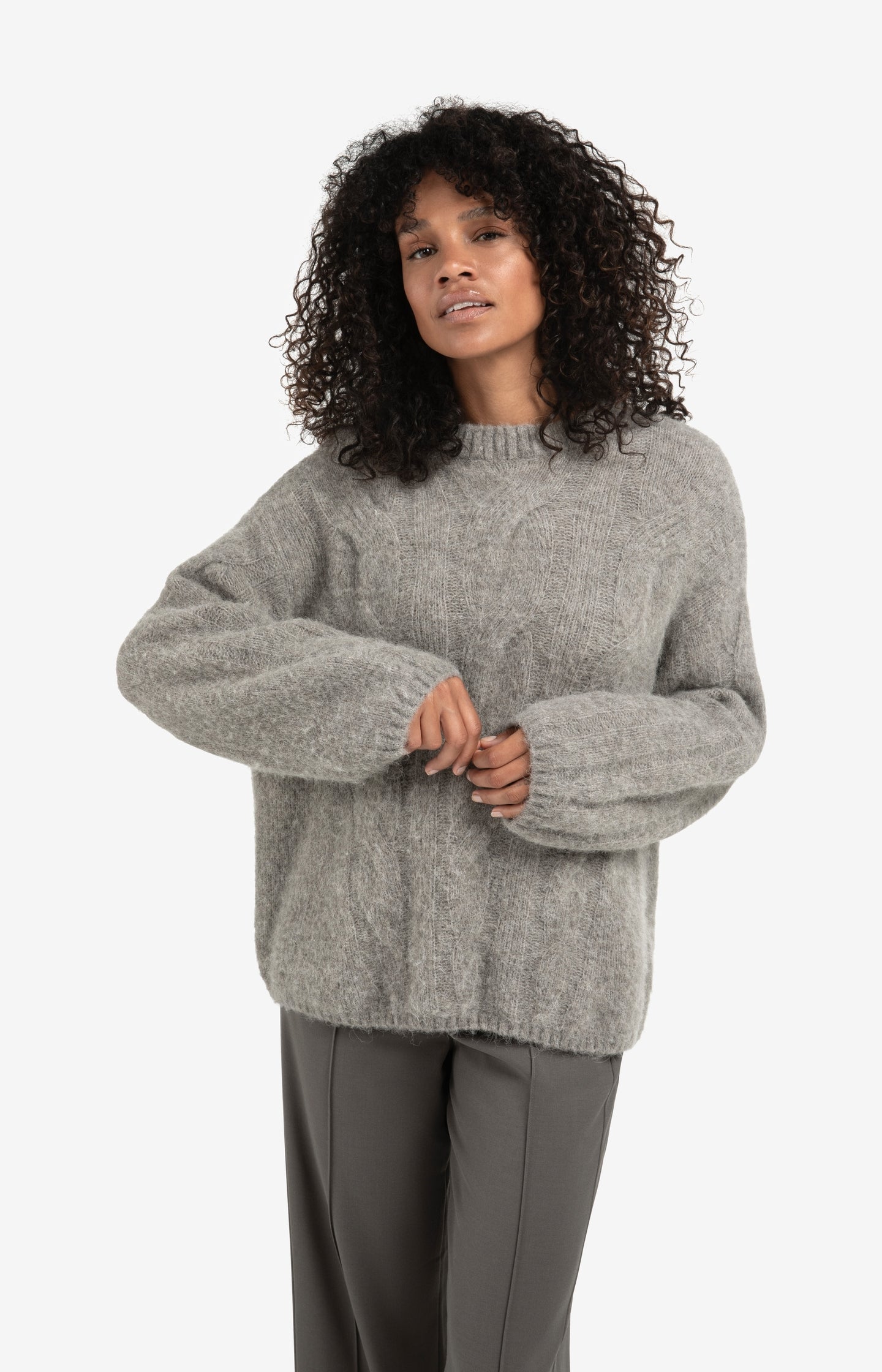 Essentials Kabeltrui met ronde hals voor dames, 100% katoen, Charcoal Heather, L
