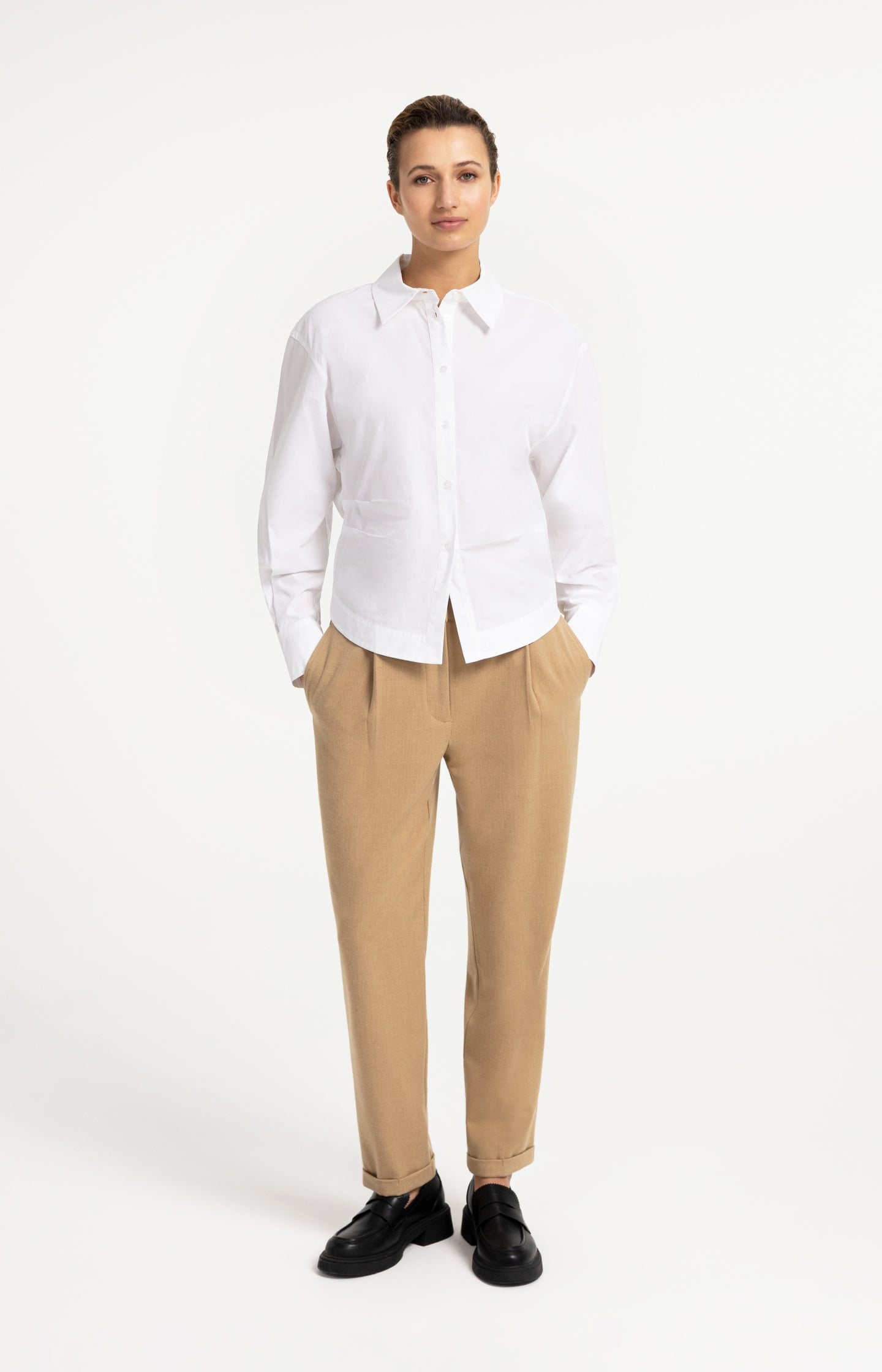 Basic fitted blouse with blind button closure - Type: lookbook