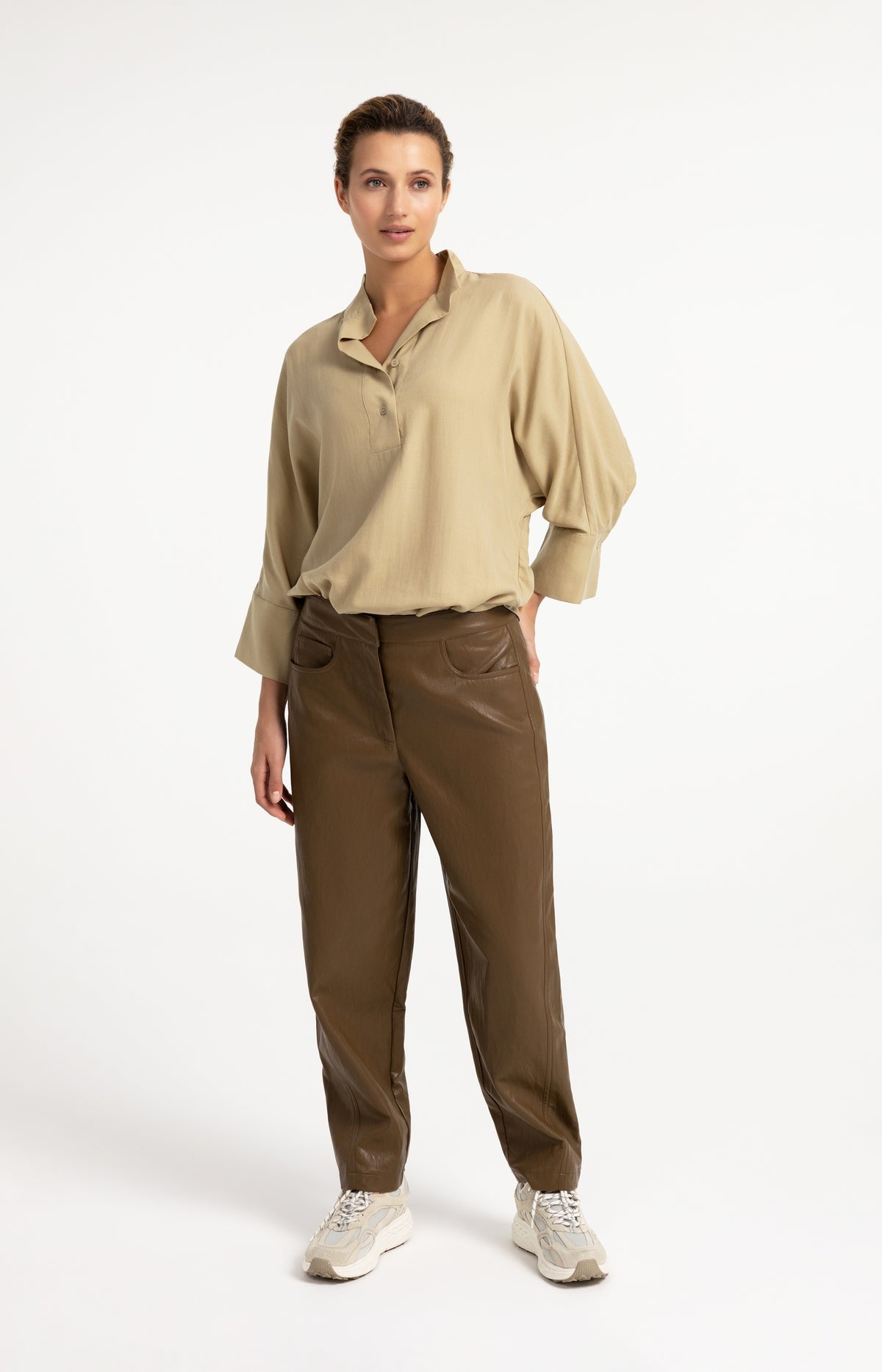 Soft oversized blouse with polo collar - Type: lookbook