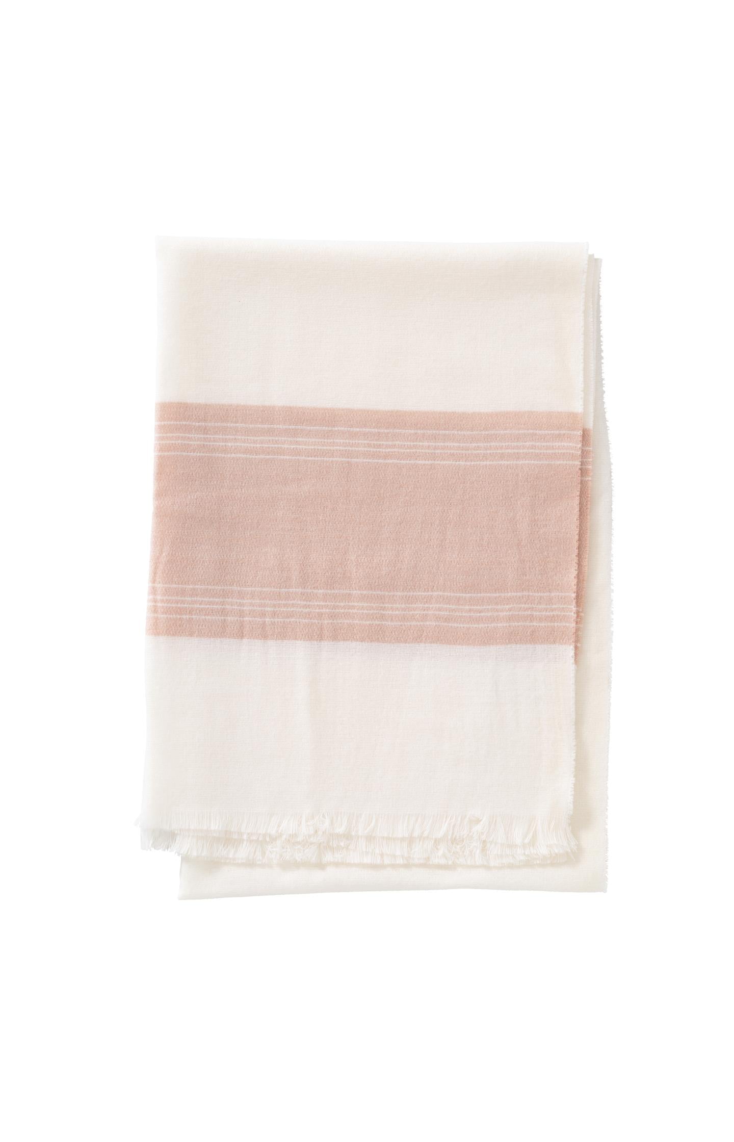 Soft scarf with colored border and fringes