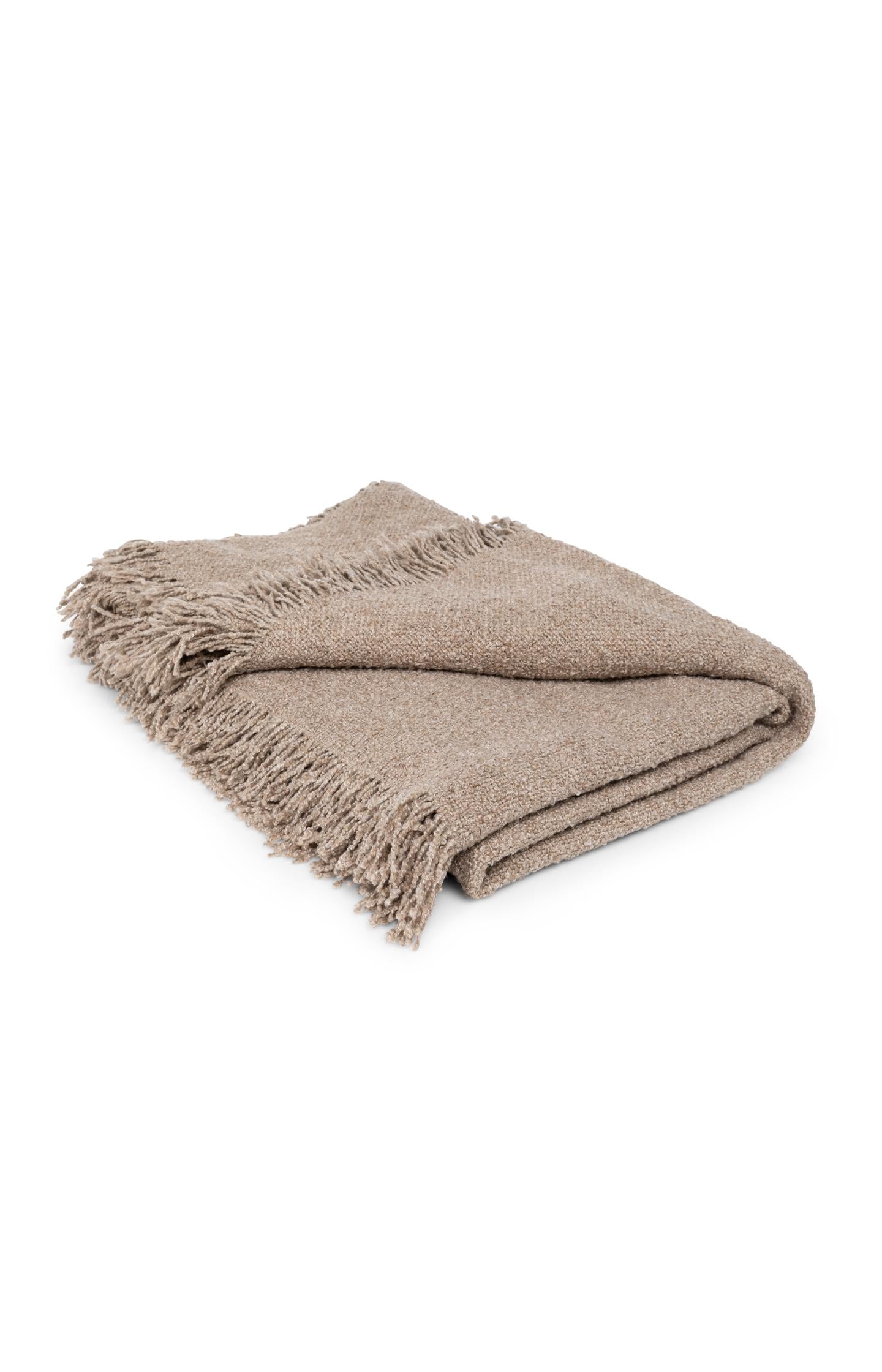 Soft throw with fringes