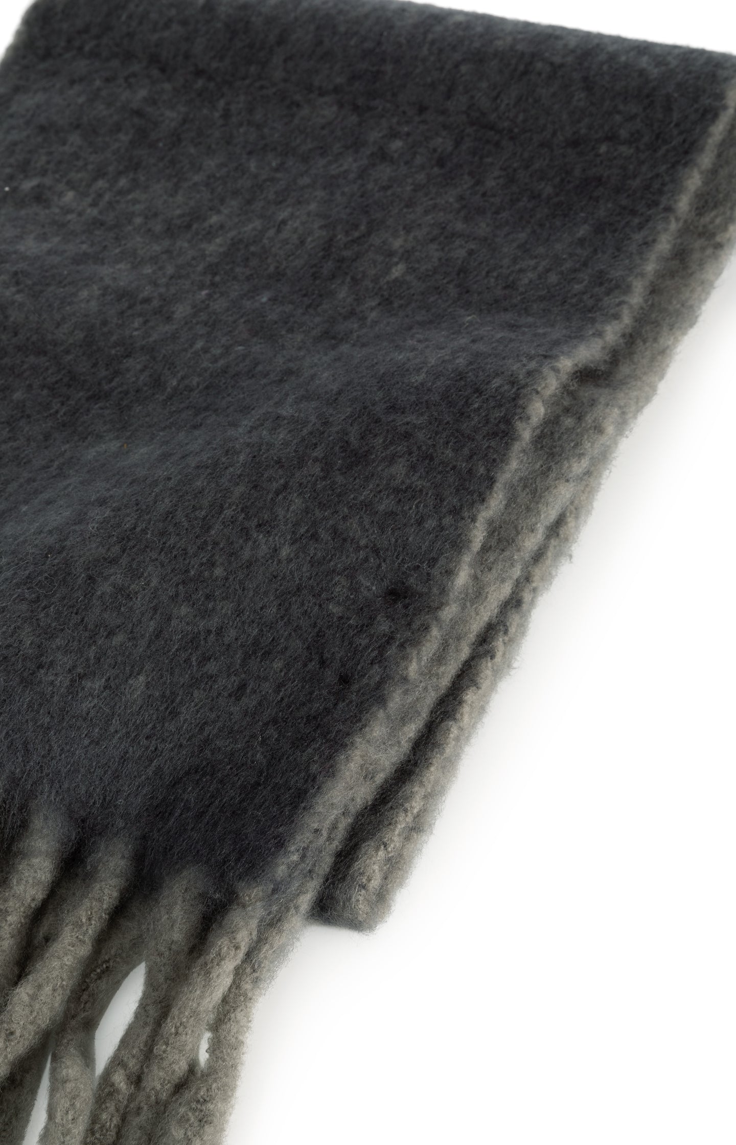 Soft woven scarf with fringes - Type: product