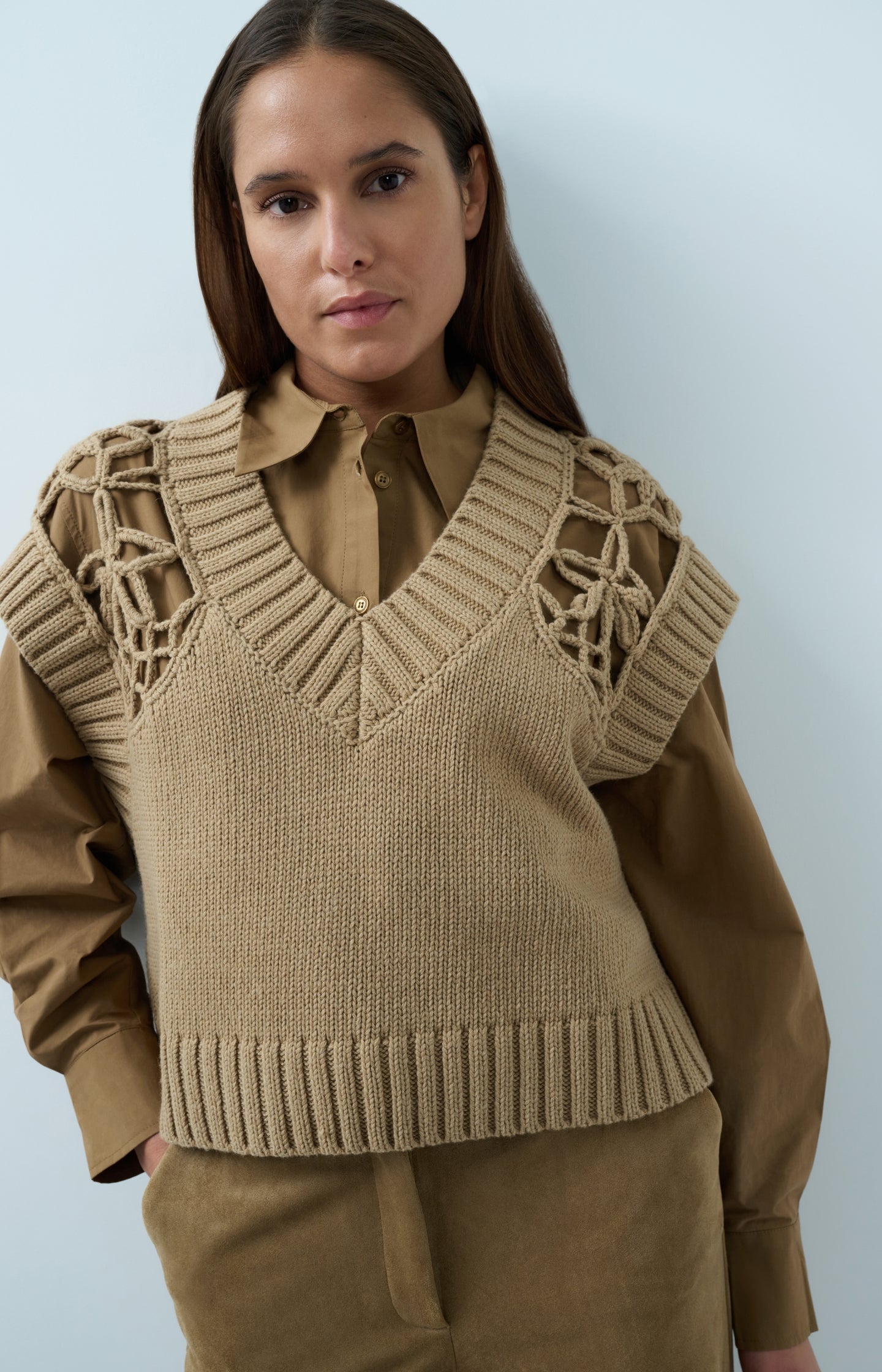 Spencer with V-neck and shoulder detail