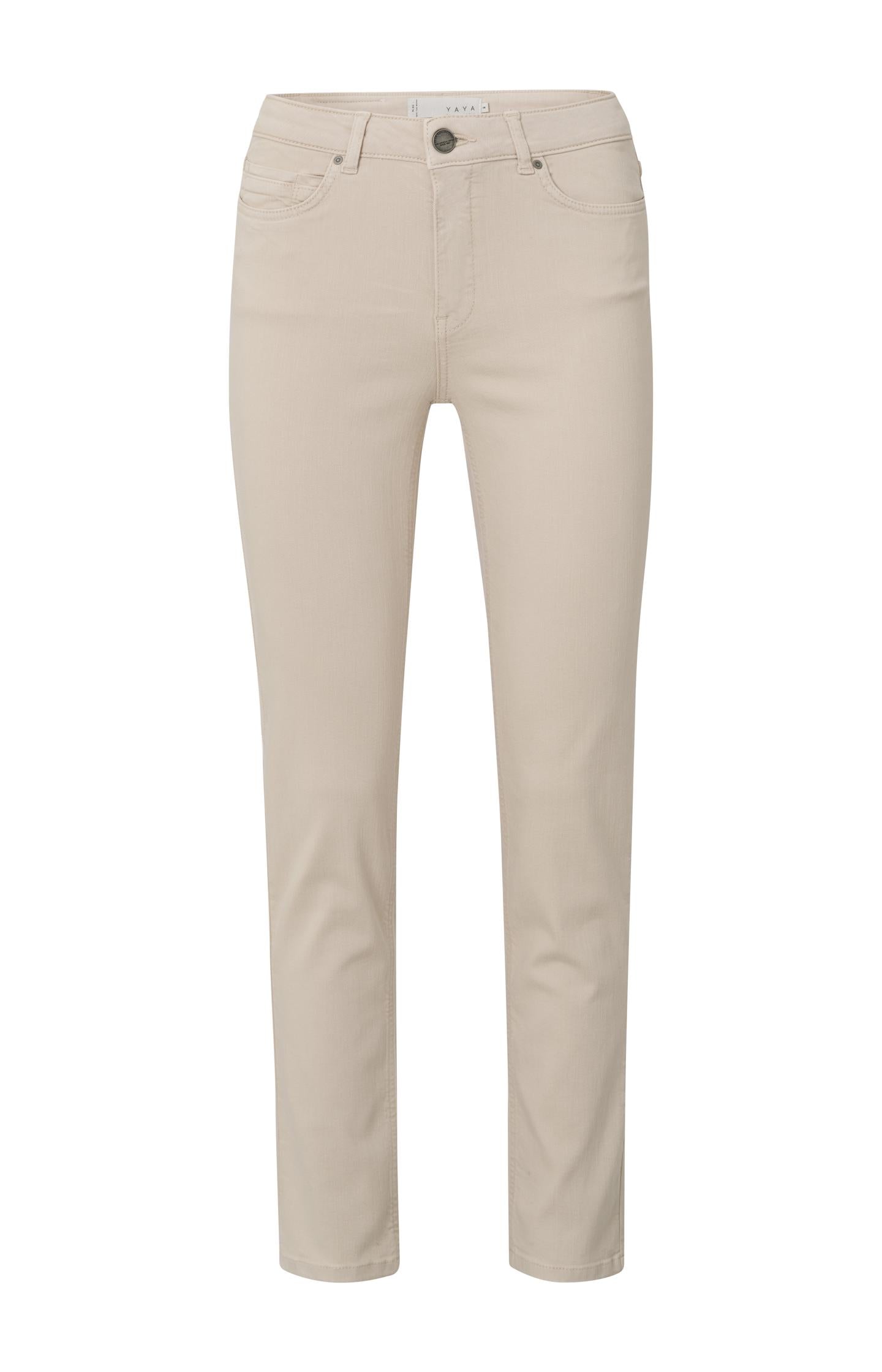 Straight denim with pockets and zip fly in slim fit