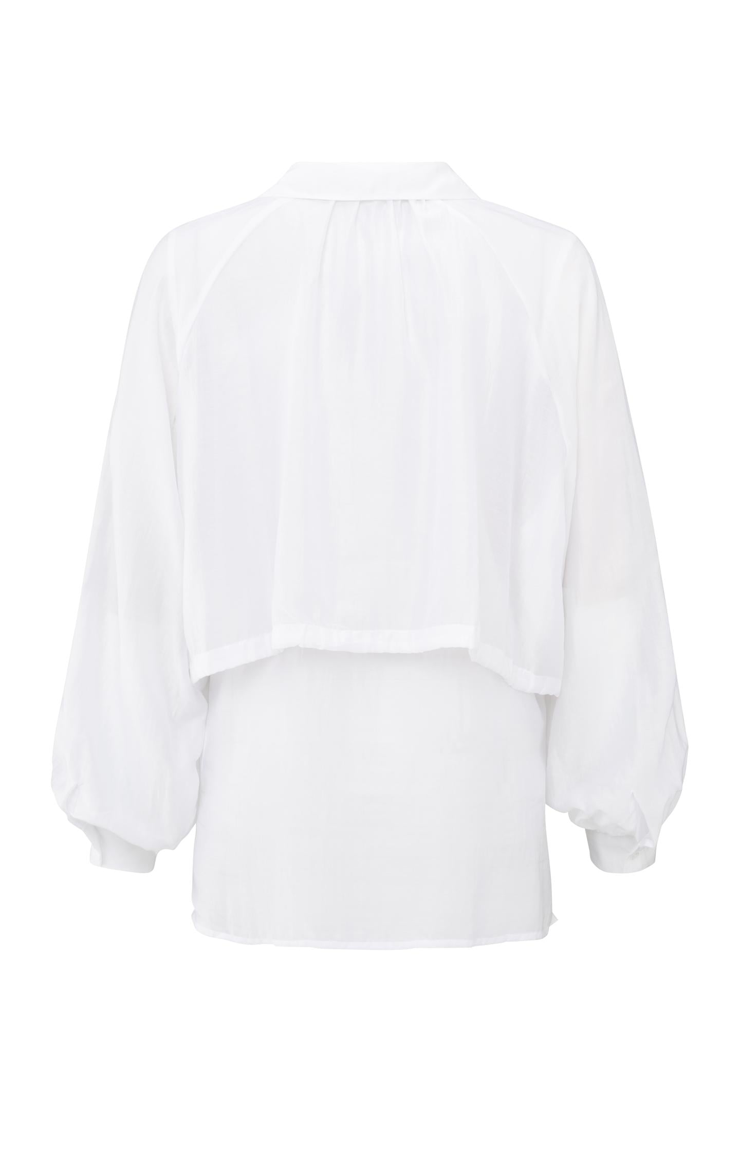 Subtle shiny blouse with double layer and sballoon sleeves
