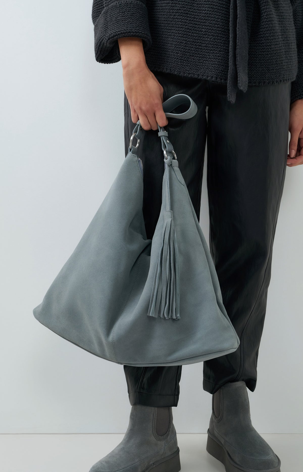 Suede shopper