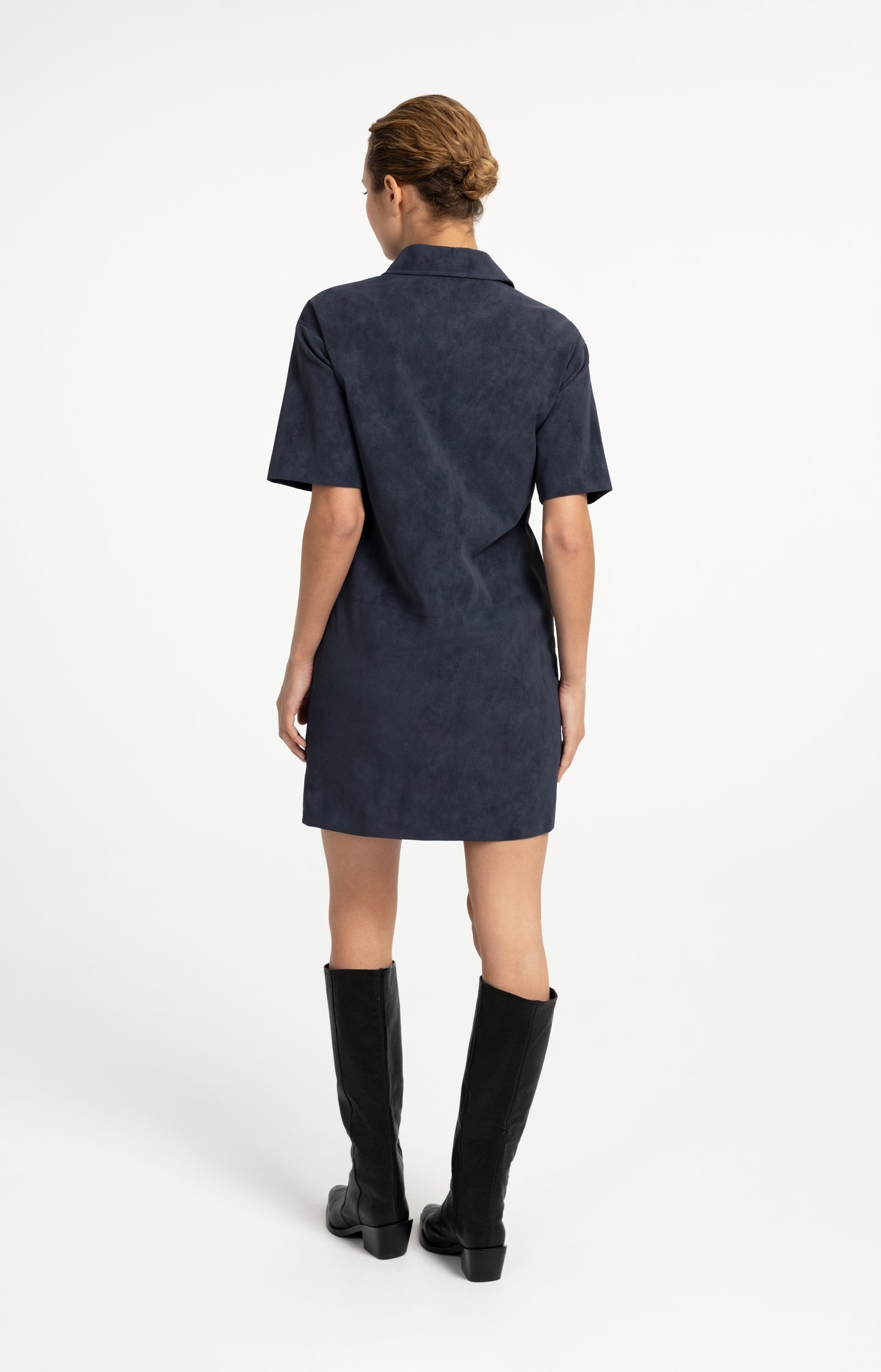 Suedine dress with short sleeves