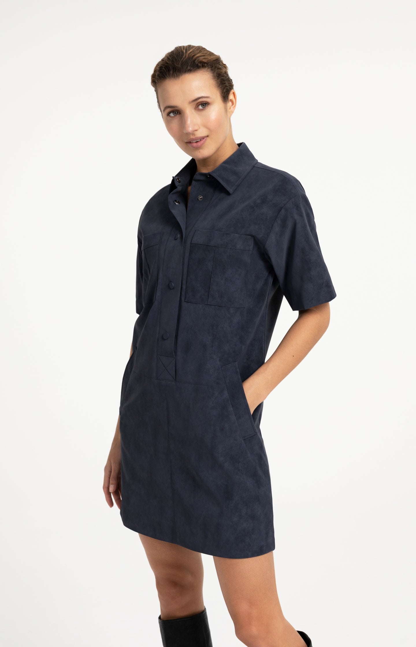 Suedine dress with short sleeves
