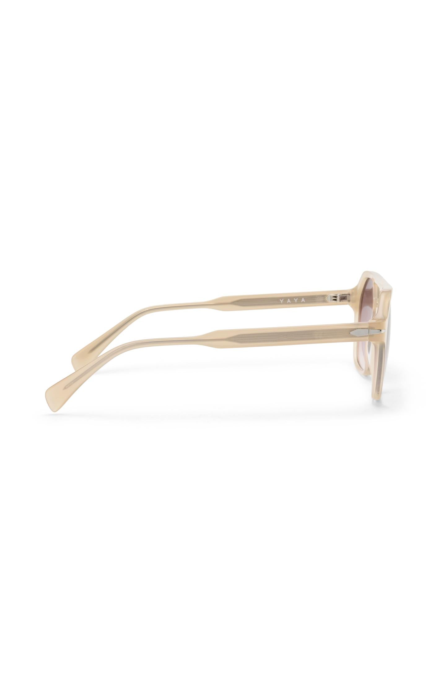Sunglasses Sofia in aviator style - Type: product